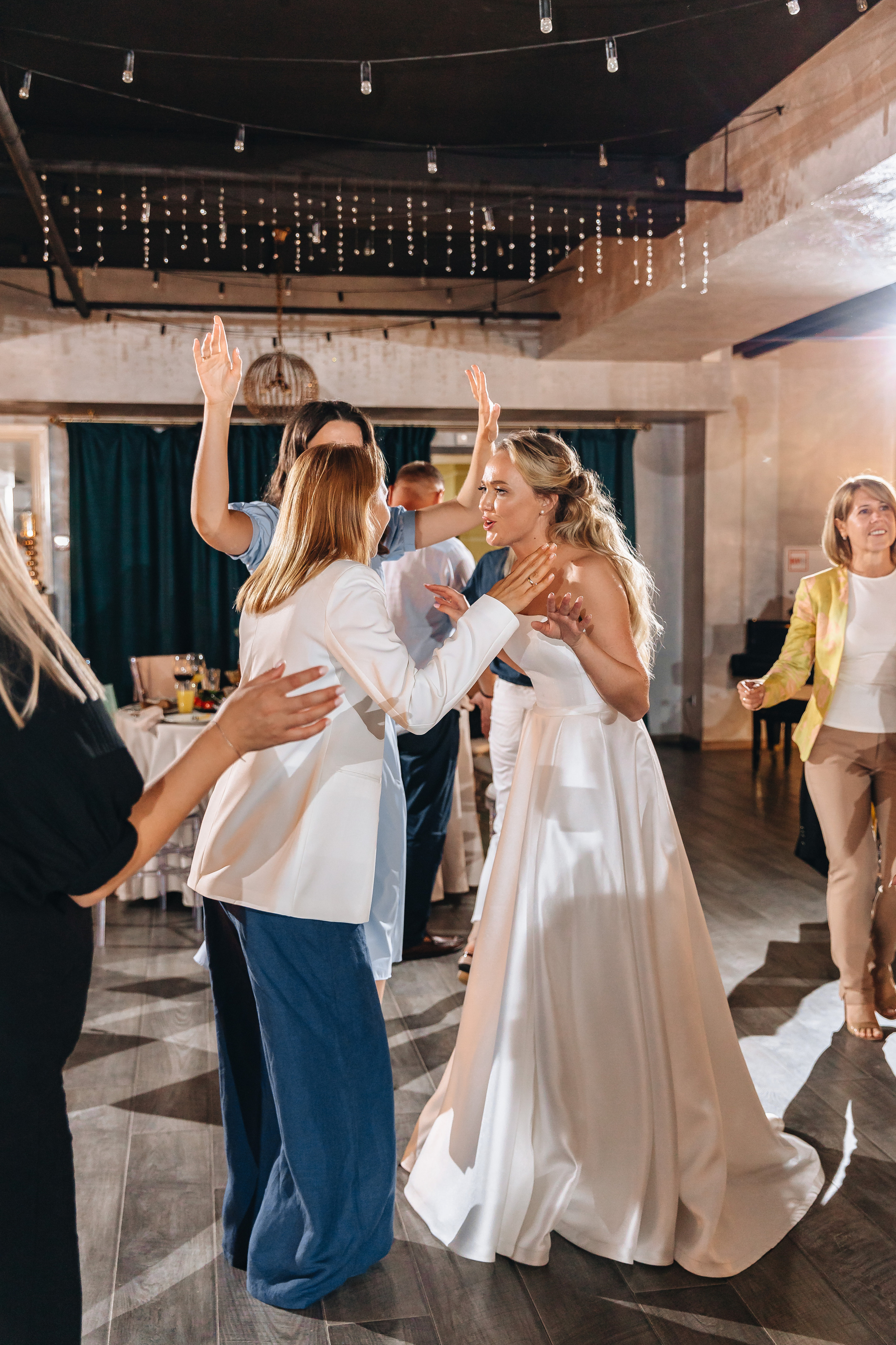 Александр и Ксения. Свадебный фотограф и видеограф — Сергей и Дарья