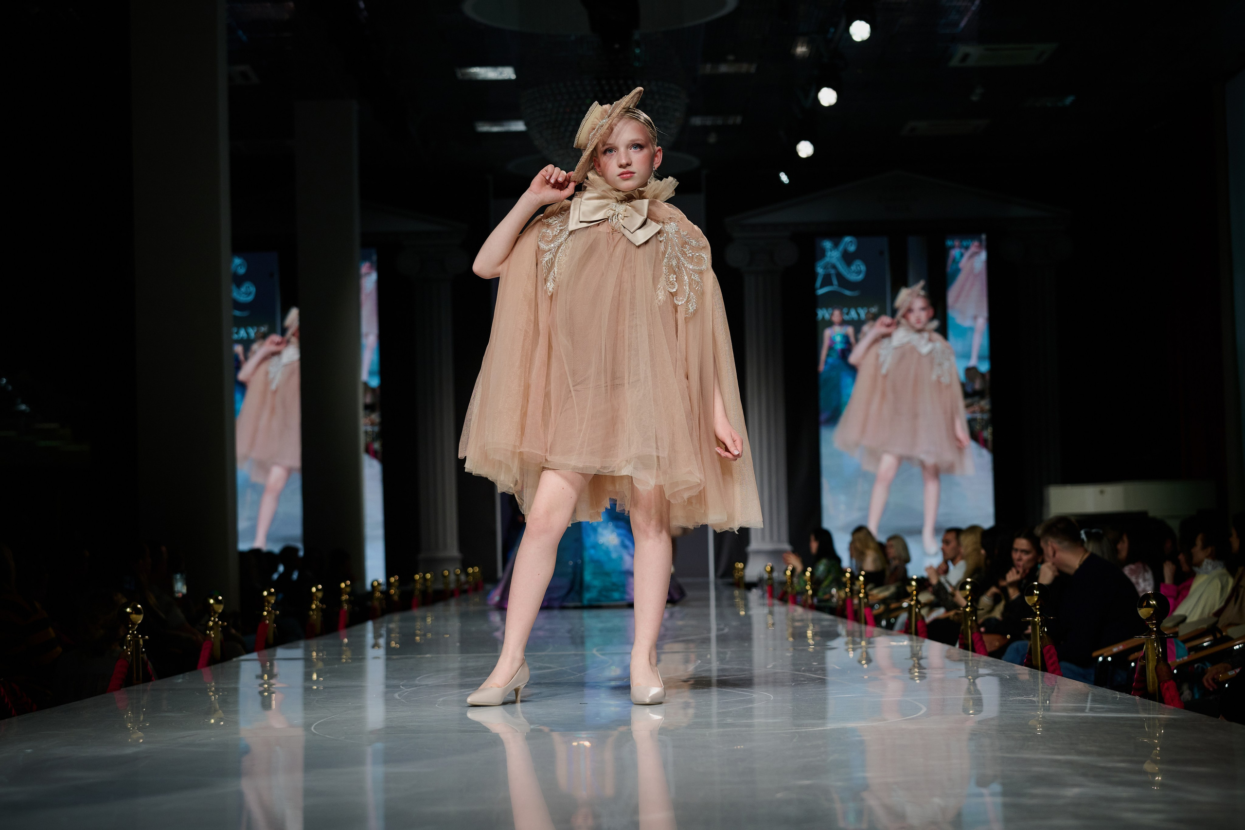 ESTET FASHION WEEK ВЕСНА — 2025. Фотограф Роман Адлер