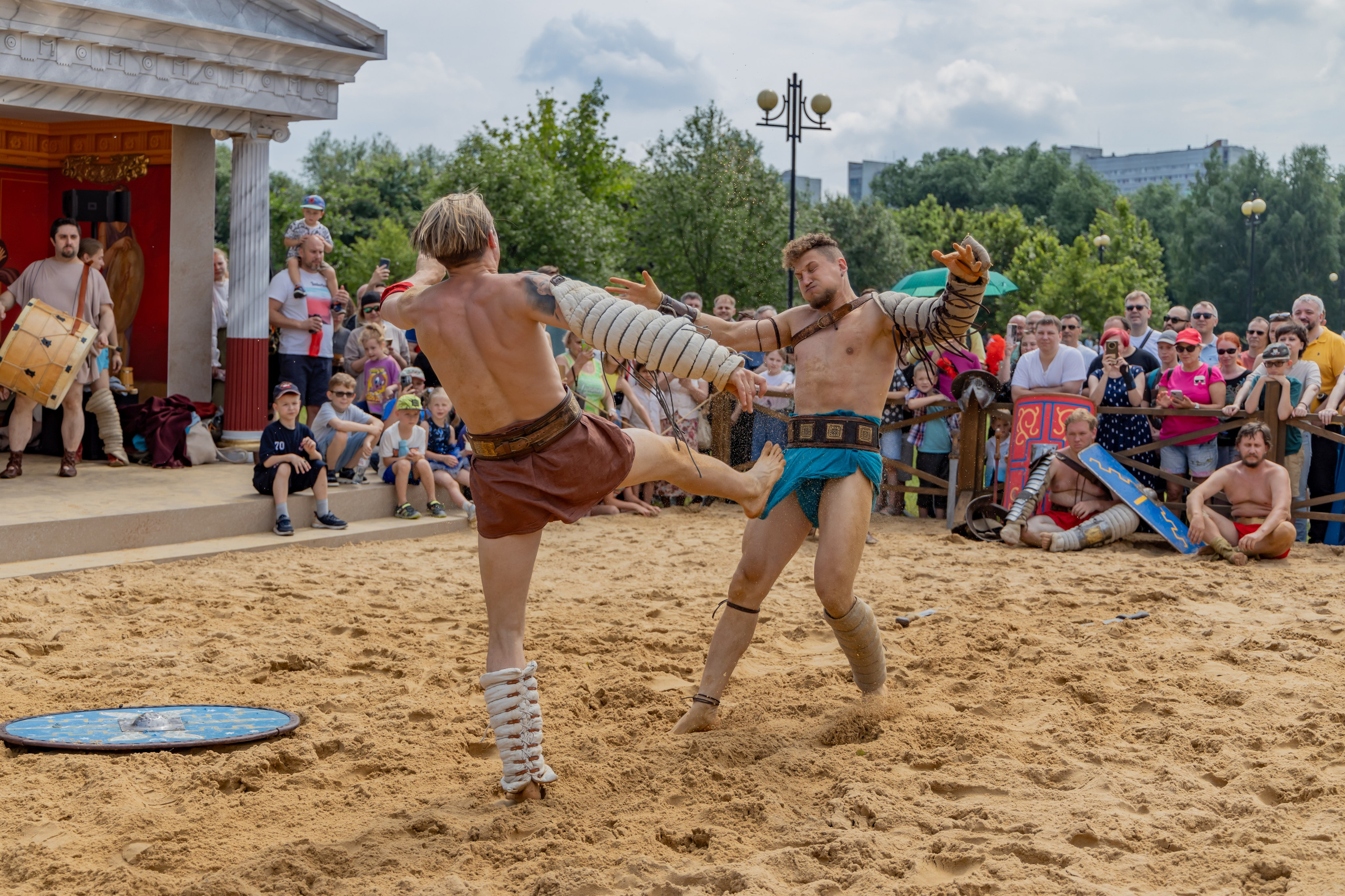 Времена и эпохи 2024. Ростокинский акведук. Площадка Античность. Репортажный, семейный и студийный фотограф в Москве Демин Алексей