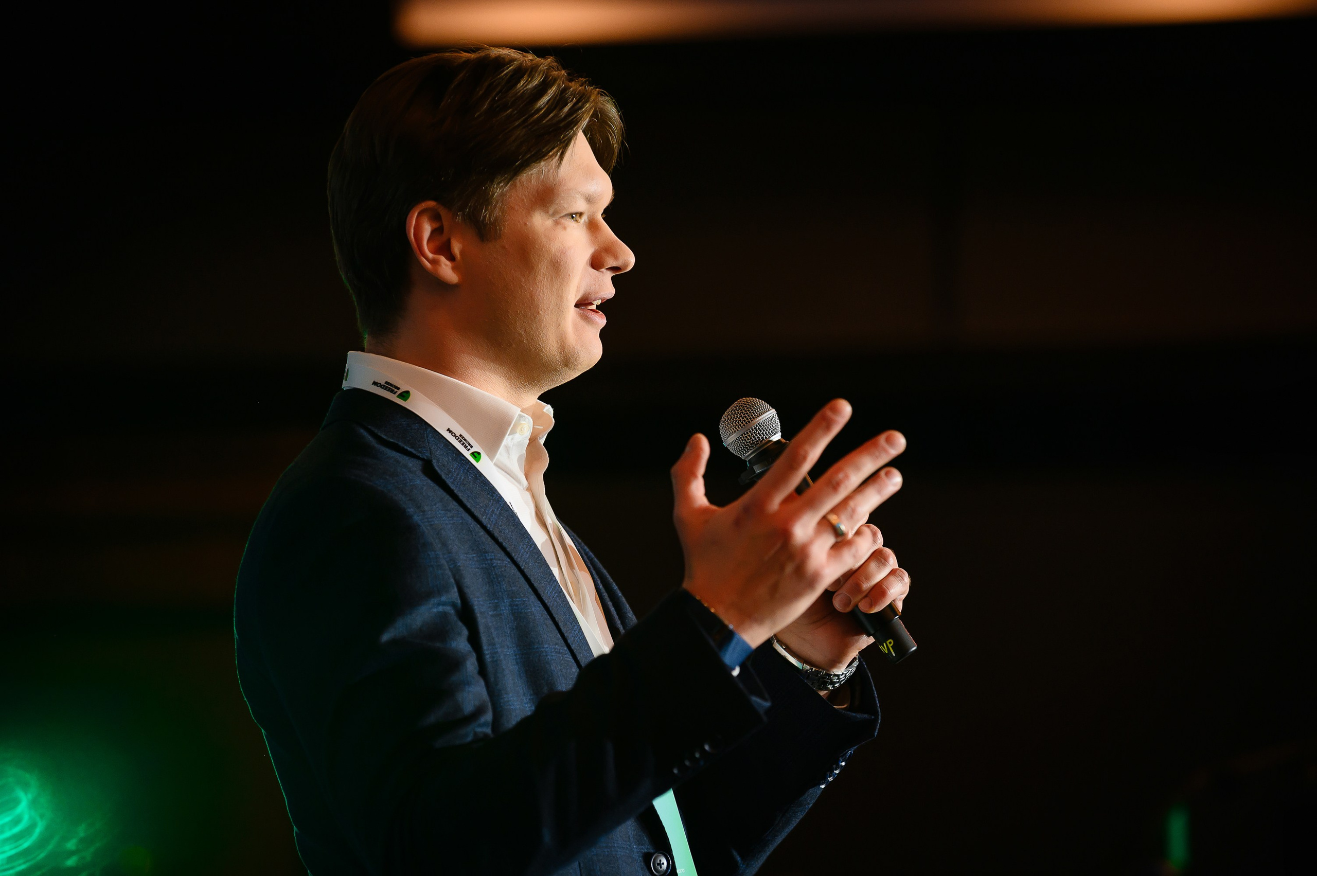 Финансовая карьера в эпоху ИИ. Freedom holding corp. Интерьерный и репортажный фотограф в Алматы