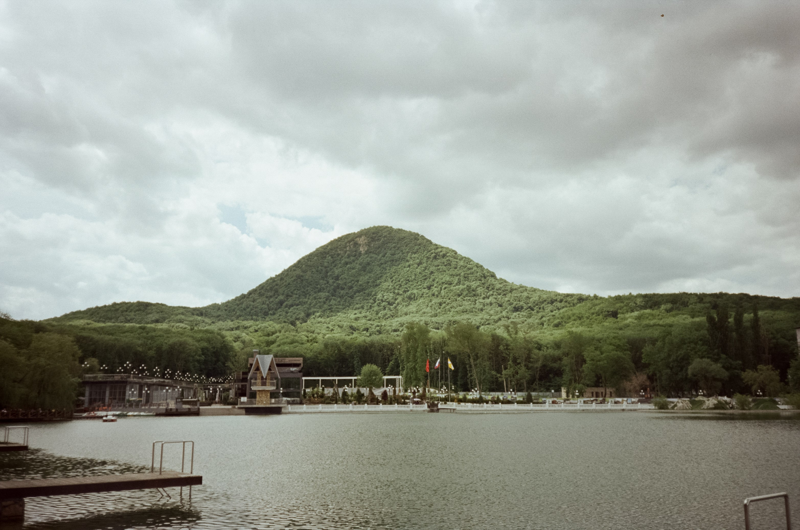 Из дождливого утра в солнечный день. Из Кисловодска в Железноводск. Фотограф-документалист Мария Осокина