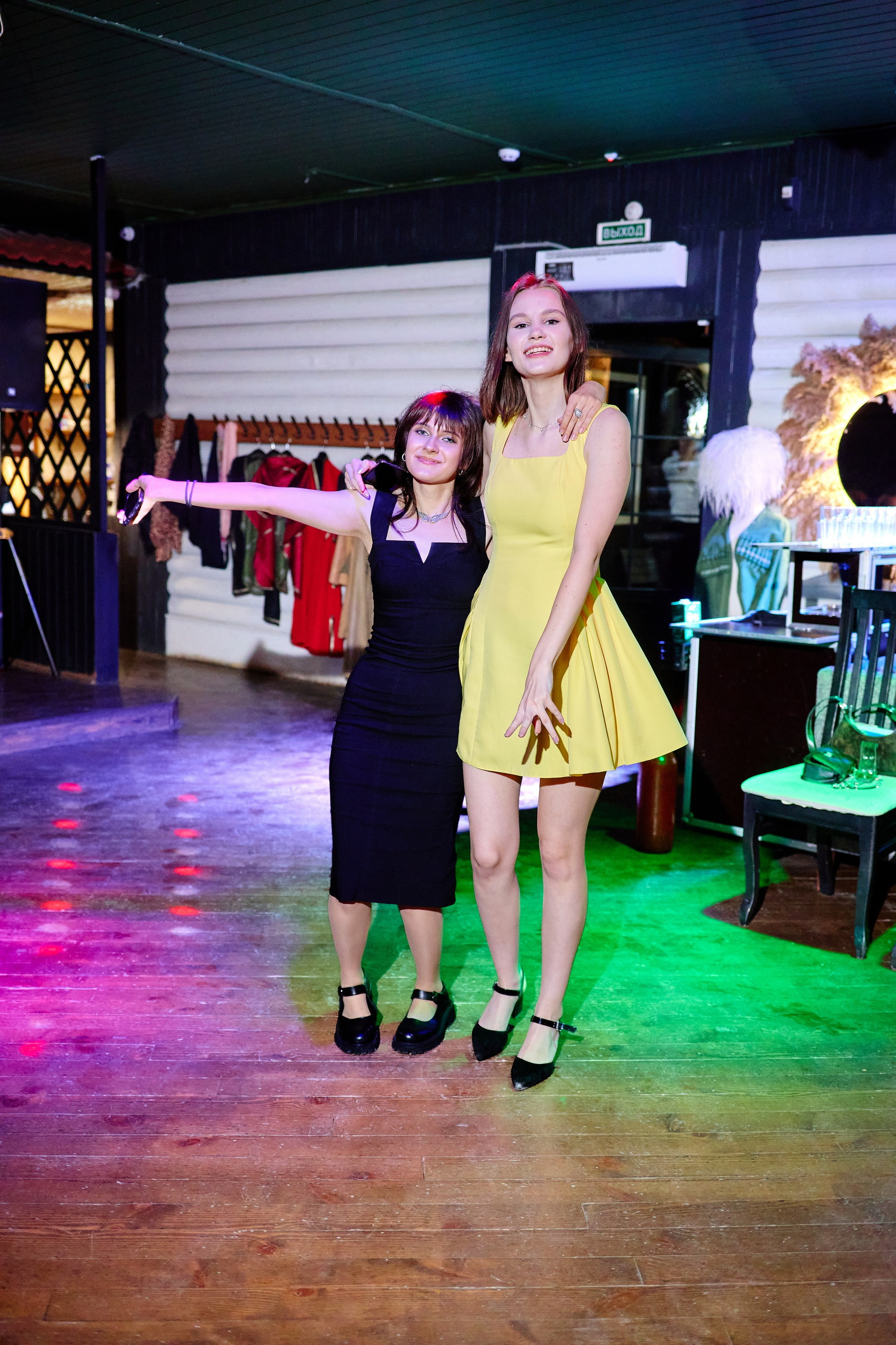 Выпускной 35 Сош. Фотограф Выпускные альбомы Таганрог Сергей Коробченко