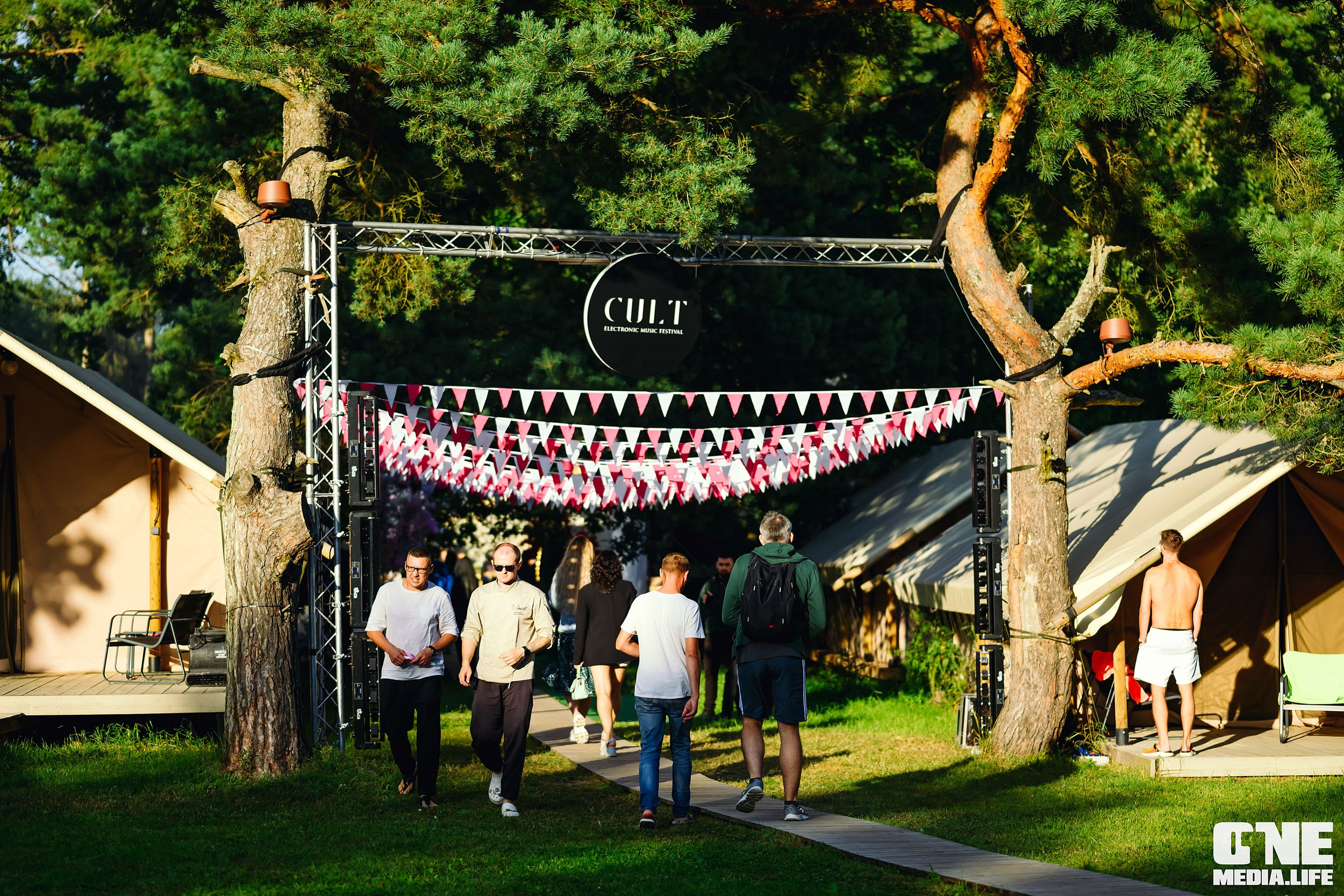 CULT — electronic music festival. Day II. One Media Life: фоторепортажи, фотоотчеты с мероприятий и заведений