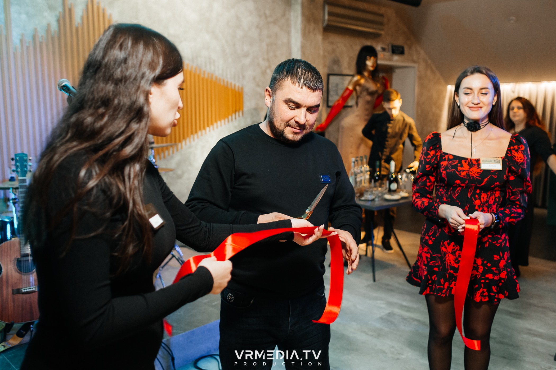 Открытие караоке-зала в «Империи»