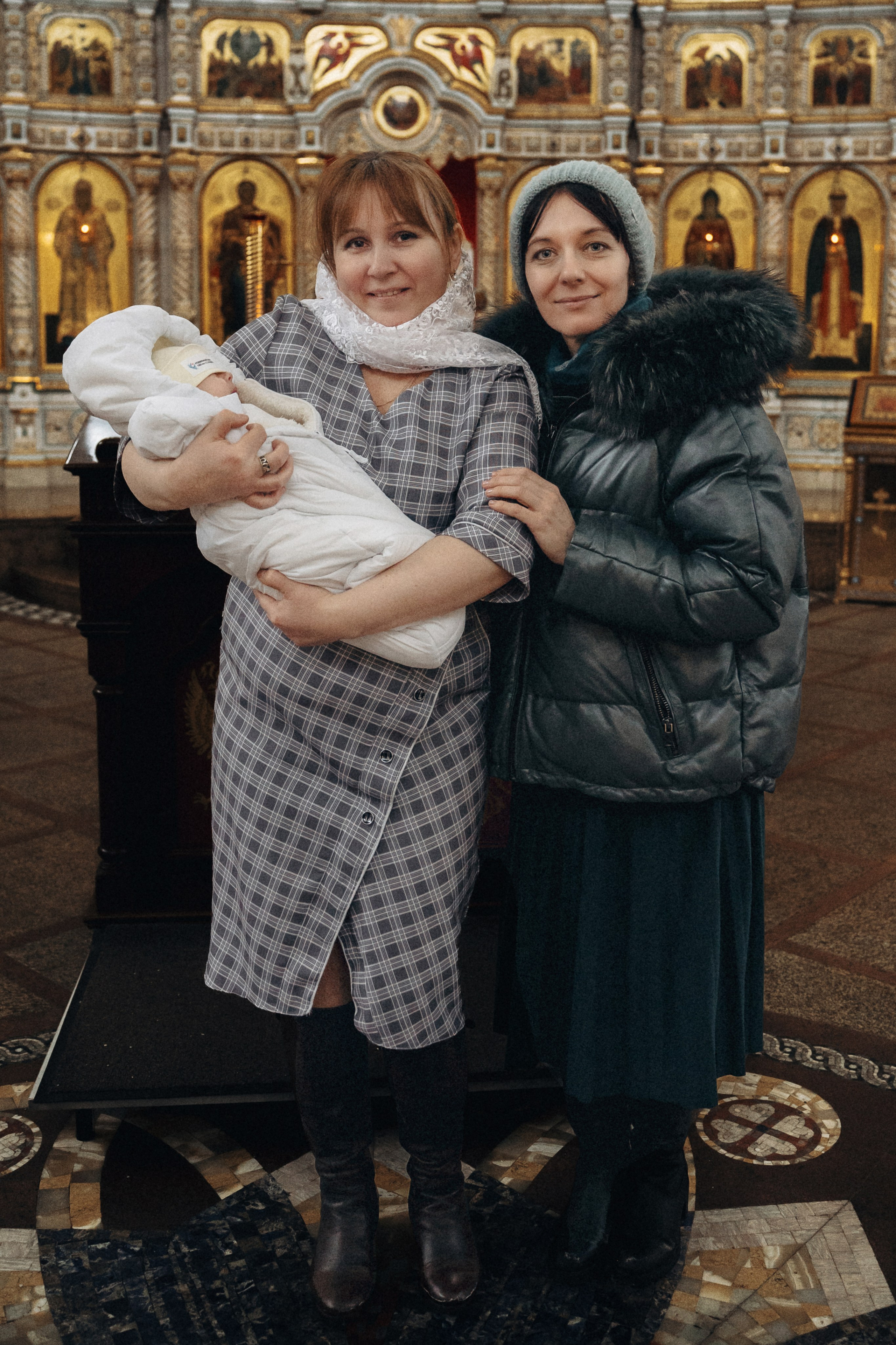 фотосессия крещения, фотограф таинства крещения Москва, ребенок с мамой крещение, фотограф на крещение Королев,  фотограф на таинство Крещения Мытищи, фотограф крещения Мытищи