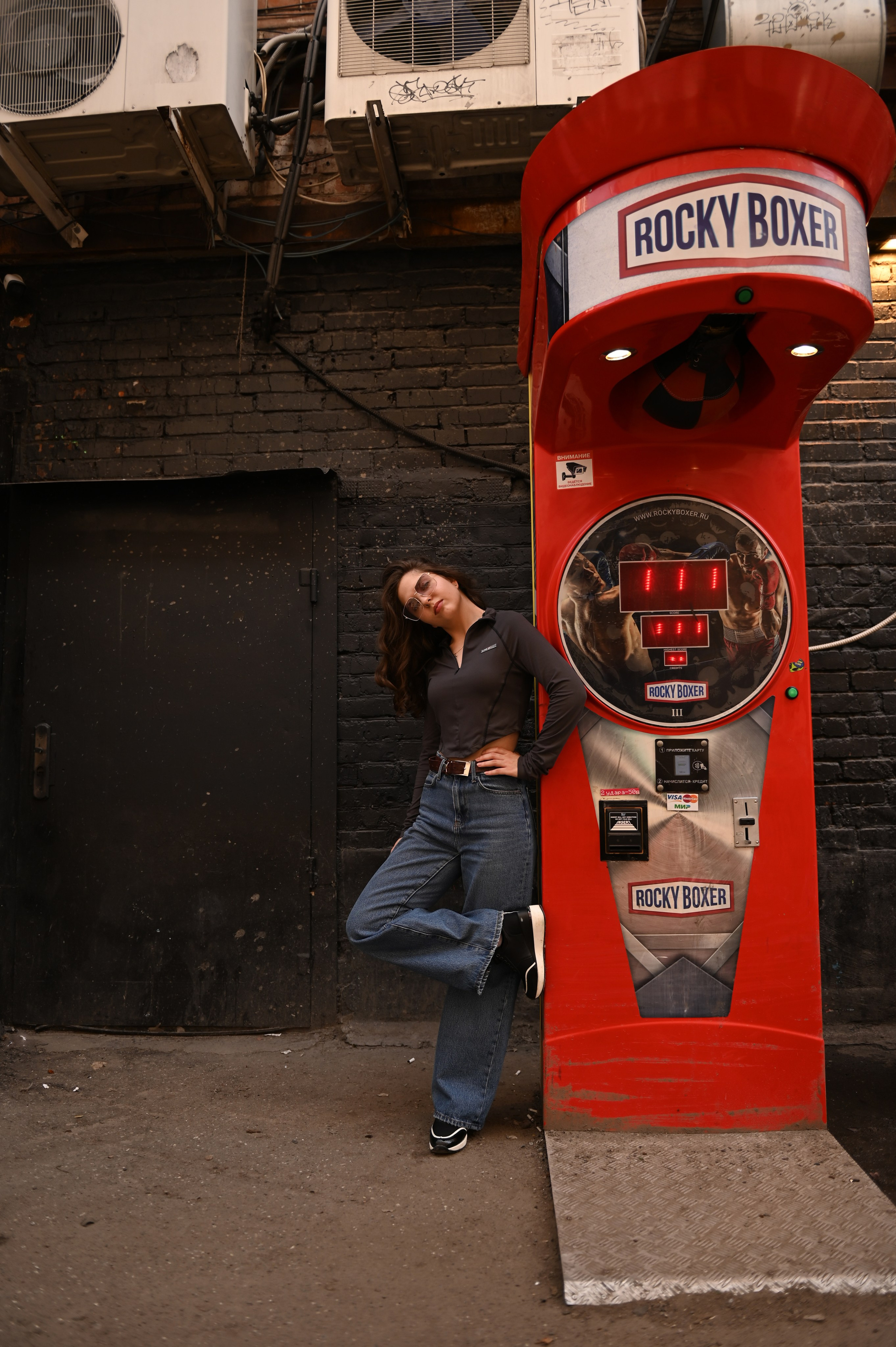 Индивидуальная прогулочная в городе. Свадебный, семейный, детский, контент фотограф в Омске Максим Ильин