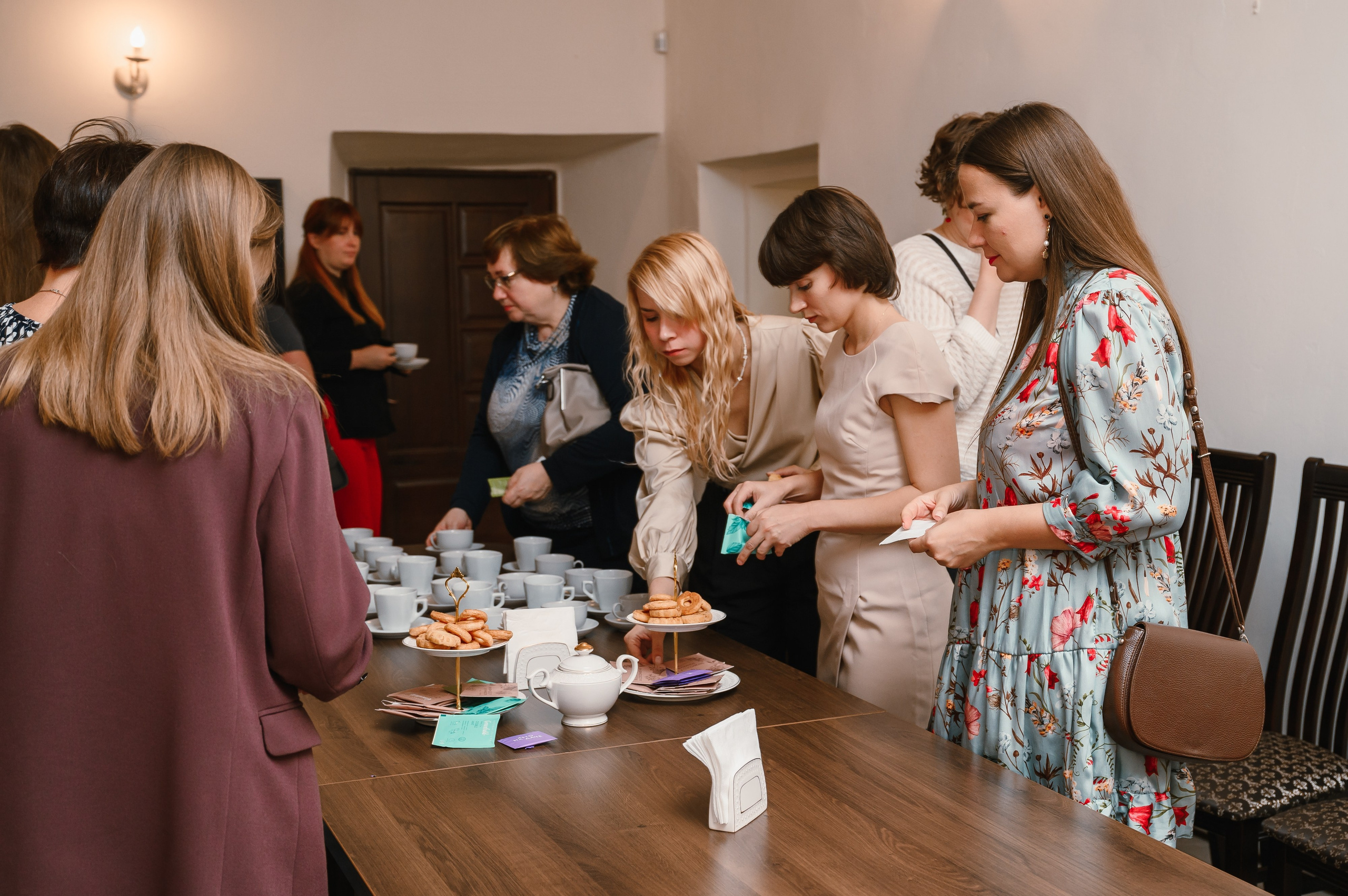 «Евгений Онегин»: лекция в особняке. Wedding and family photographer USA