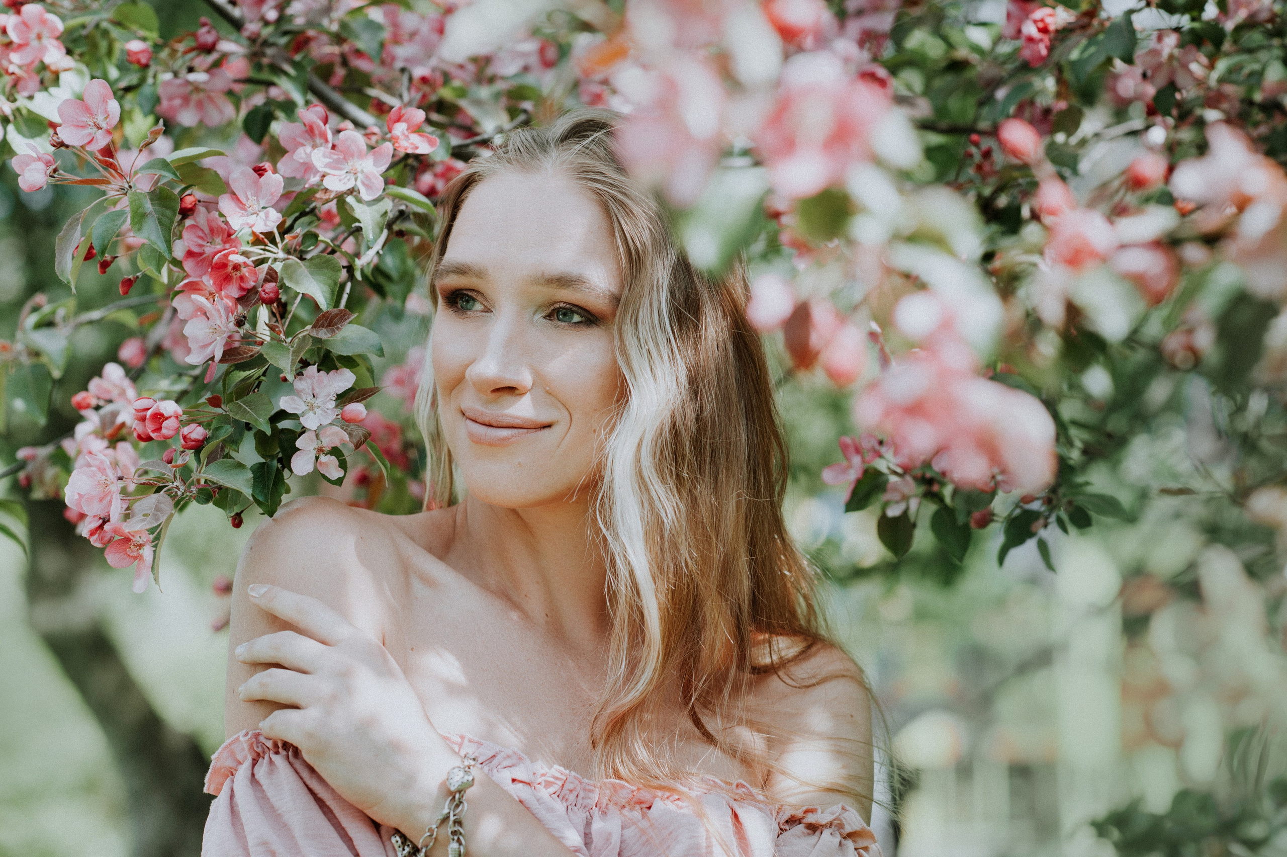 Белых яблонь дым. Портретный и лайфстайл фотограф в Санкт-Петербурге
