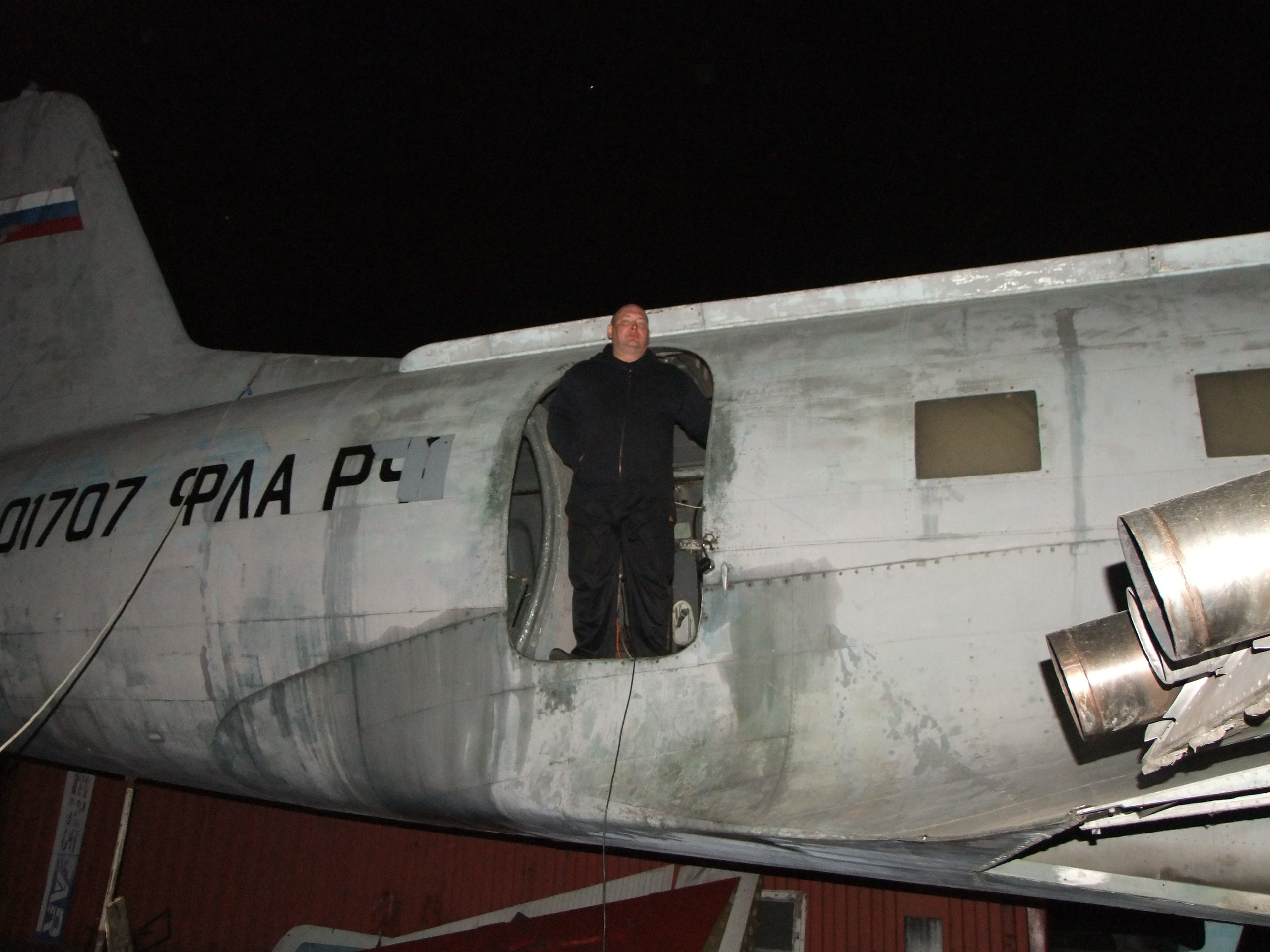 Ил-14Т «Голубая Мечта» работы в Тушино (2011 г.). Фотоальбом показывающий увлекательный мир авиации и мир медведей Андрея Иванова
