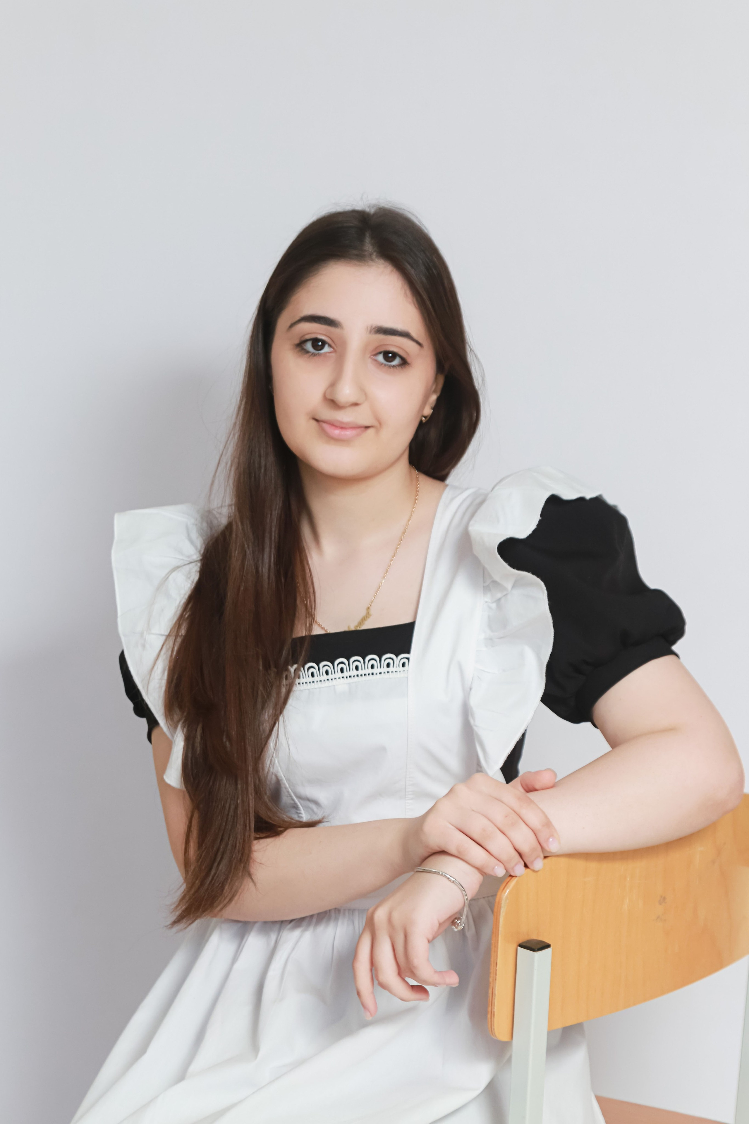 Выпускные съемки «Школа. Портреты». «ФотоЛерия» ФОТОГРАФ ВЫПУСКНЫЕ АЛЬБОМЫ