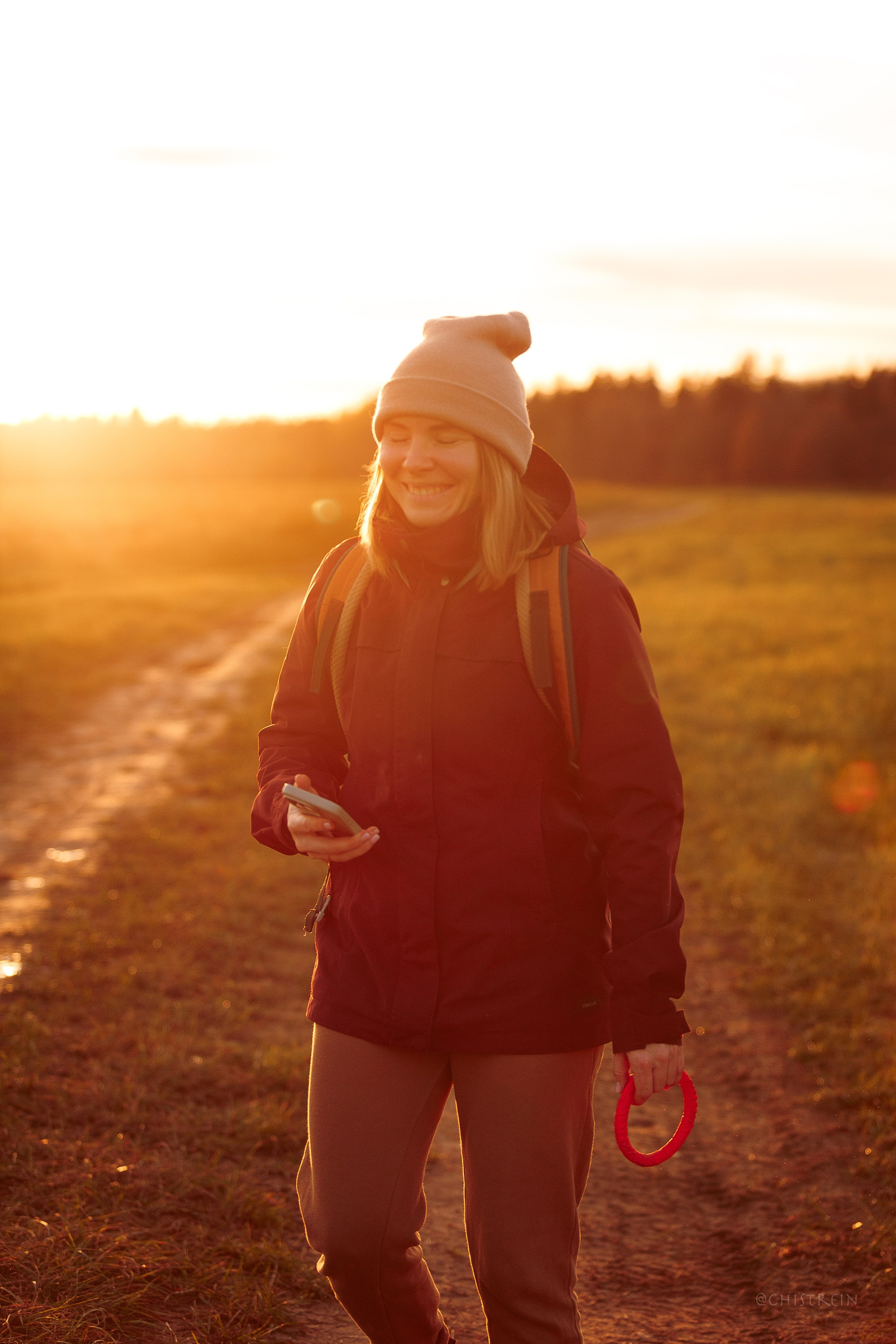 Октябрьский закат в полях. Алина и Лео. Фотограф-анималист Наталия Чистюхина в г. Сосновый Бор и ЛО