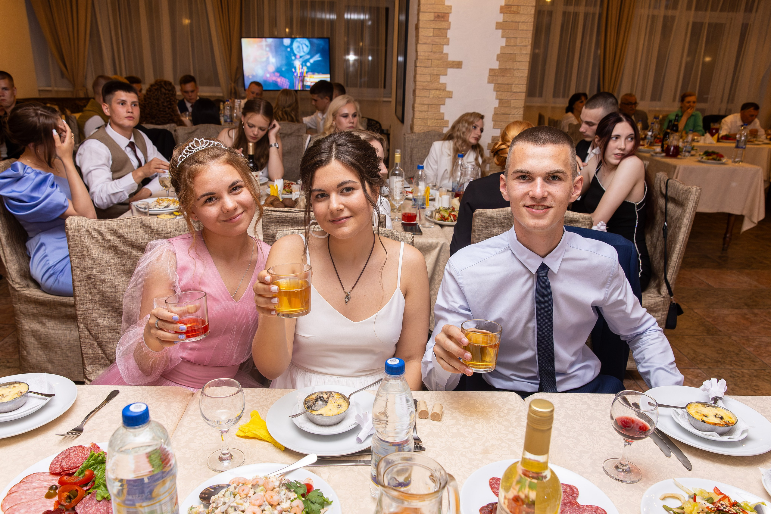 Фото и видео на выпускной в школе и детском саду. Свадебный, семейный видеограф и фотограф в Екатеринбурге Николай Рыков