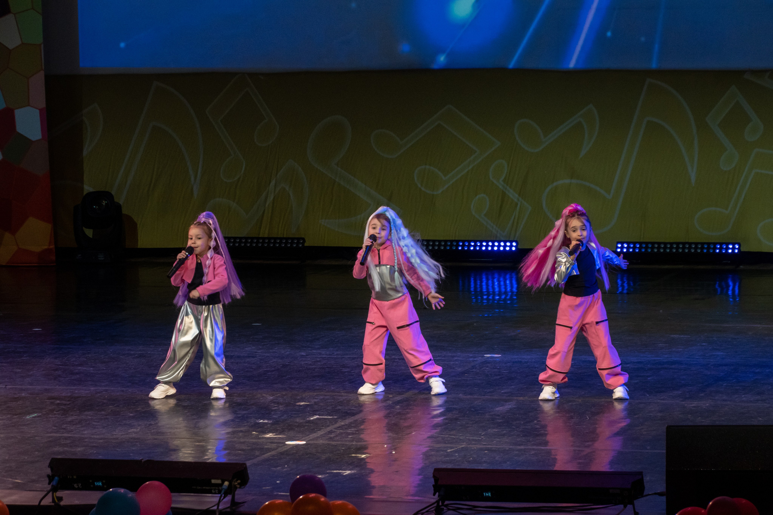 Съёмка концерта для Домисольки, большой концертный зал Космос. «Студия DRONAVT`s» — видеосъёмка и фотография г. Москва