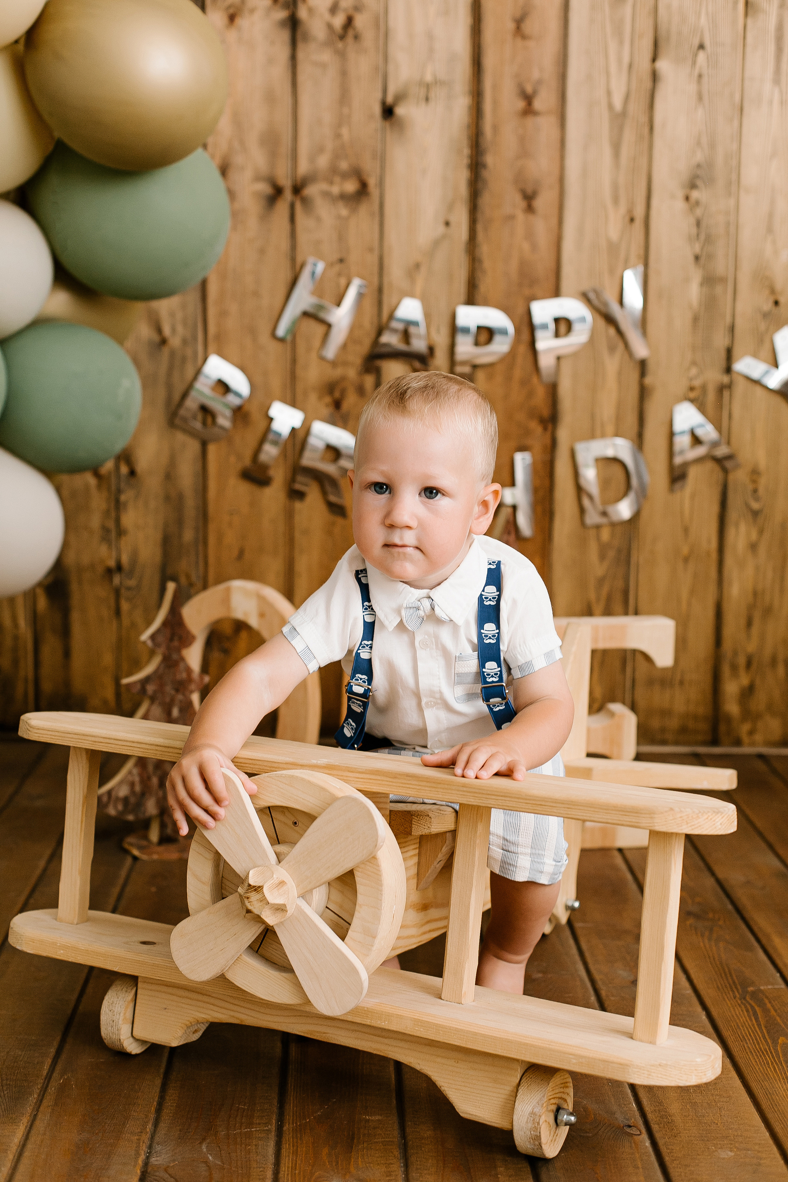 Андрюша год у власти. Свадебный, семейный и детский фотограф в г. Абакан респ. Хакасия Любов