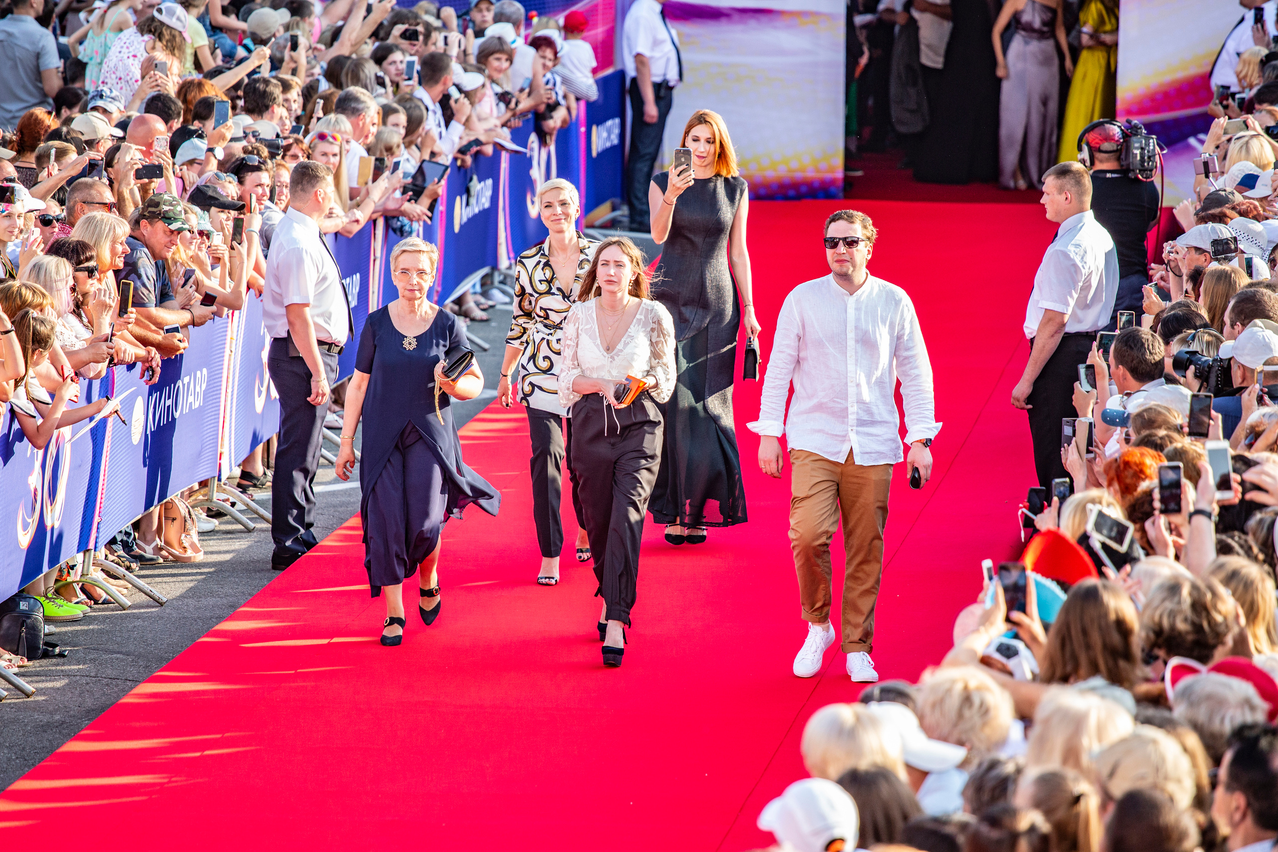 30 Кинотавр открытие звезды на красной дорожке. Фотограф в Сочи Юрий Шептаев