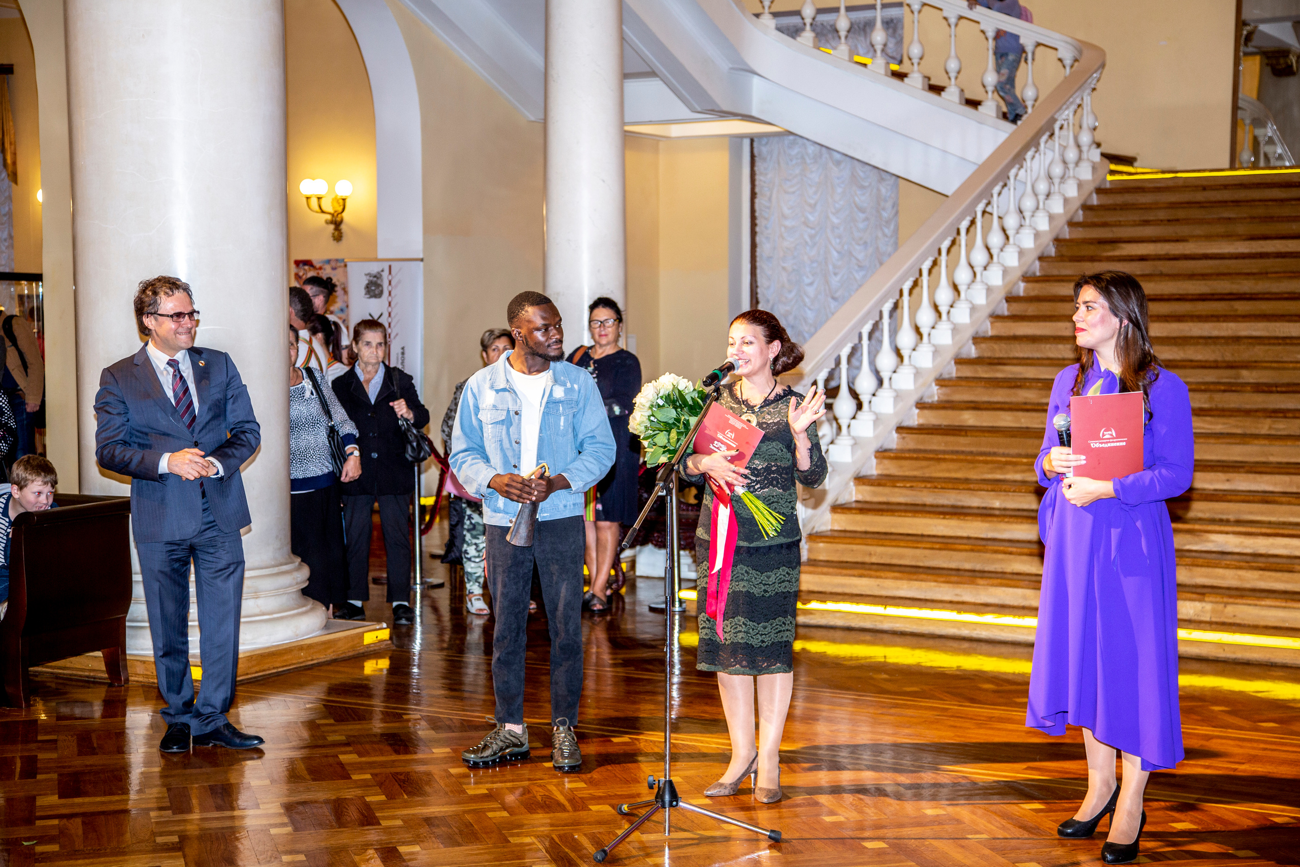 Открытие выставки современного искусства Африки в Зимнем театре г. Сочи. Фотограф в Сочи Юрий Шептаев