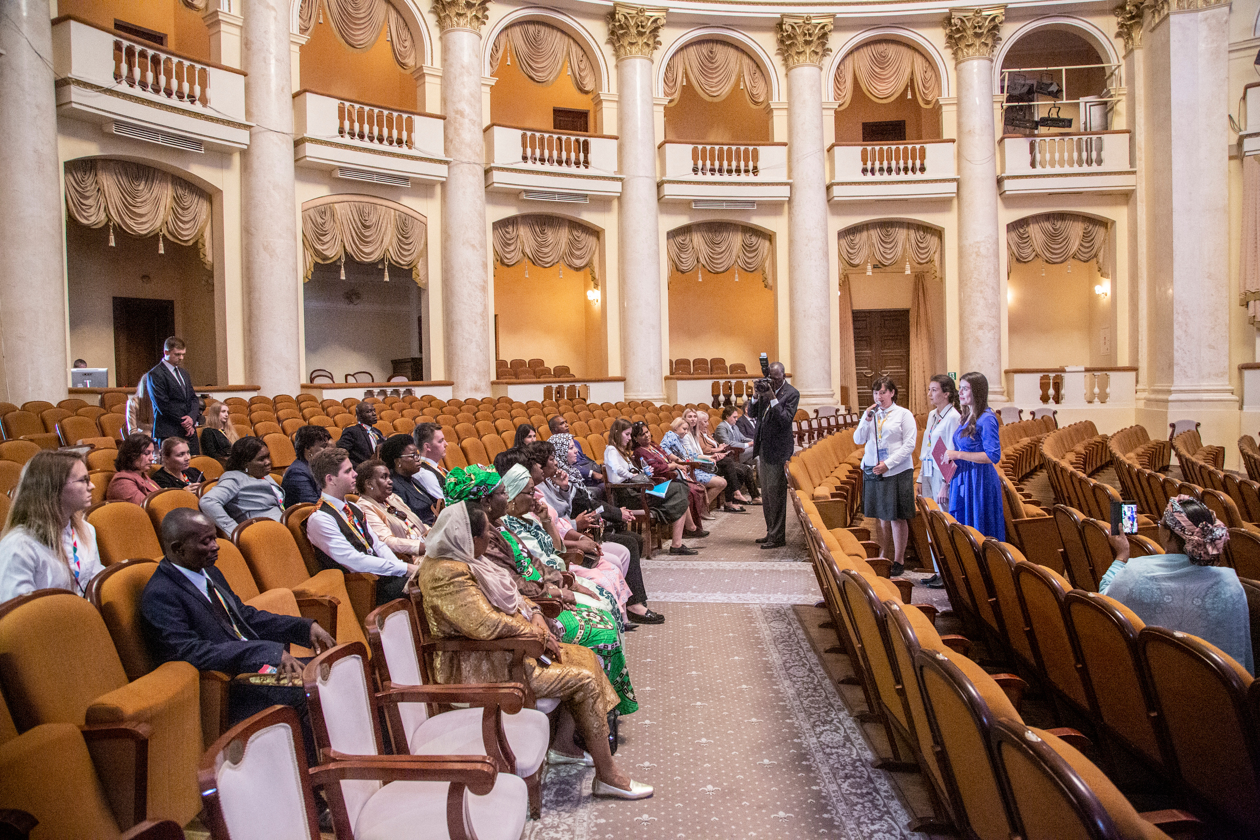 Прием жен глав африканских государств в Зимнем тетре г. Сочи. Фотограф в Сочи Юрий Шептаев