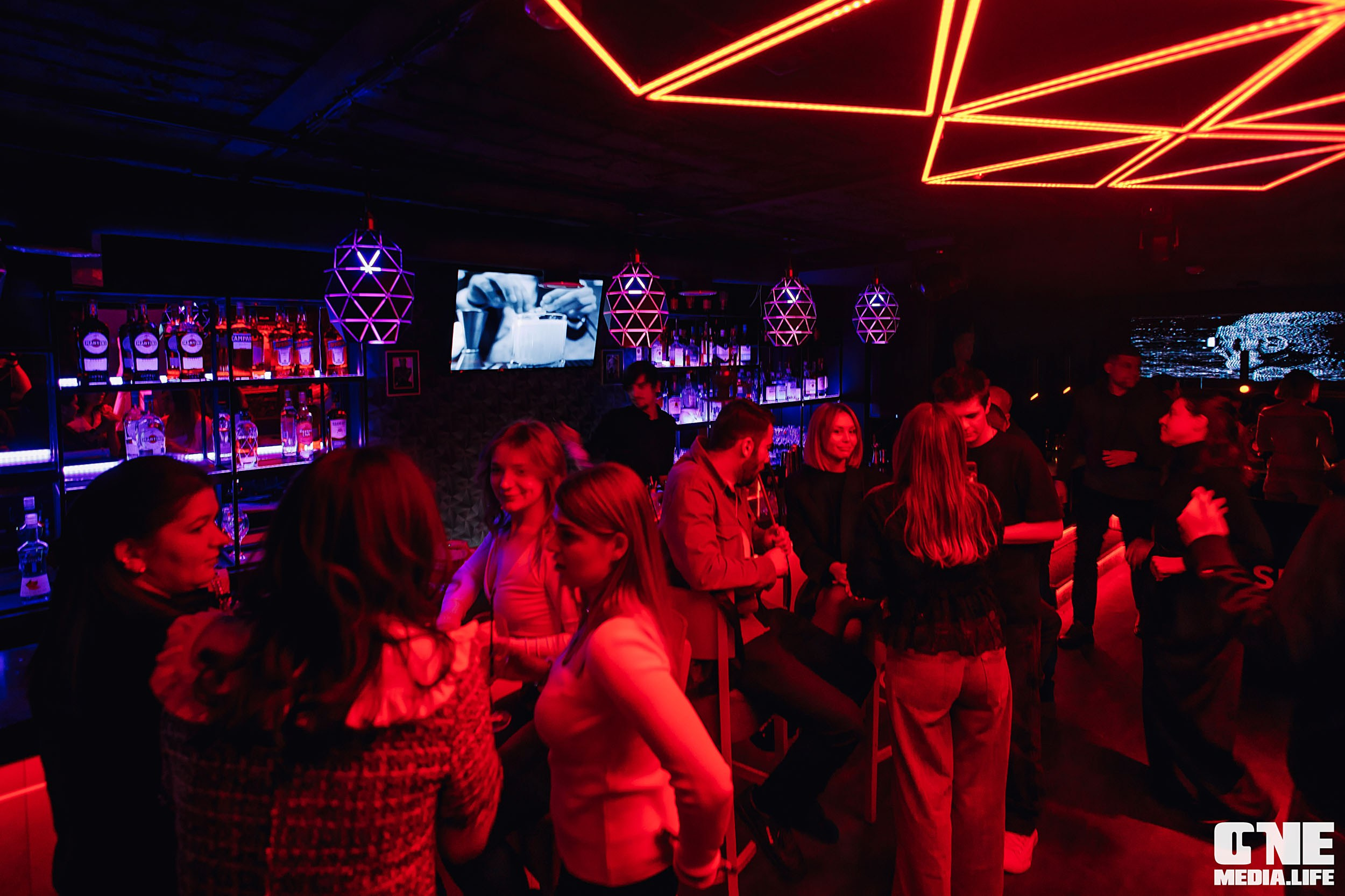 Фоторепортаж из бара Secret. One Media Life: фоторепортажи, фотоотчеты с мероприятий и заведений