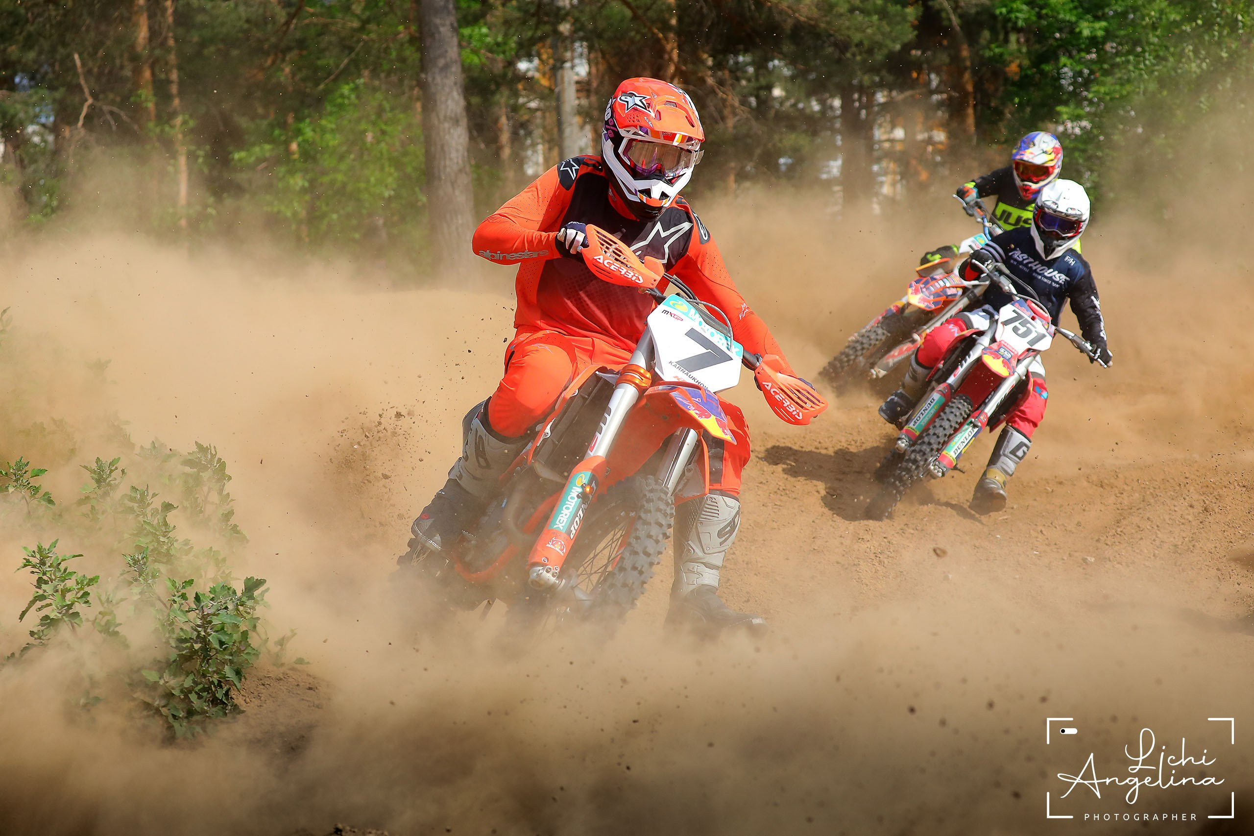 MOTOCROSS. Reportage photographer in Nizhny Novgorod and Moscow angelina Ilyichev