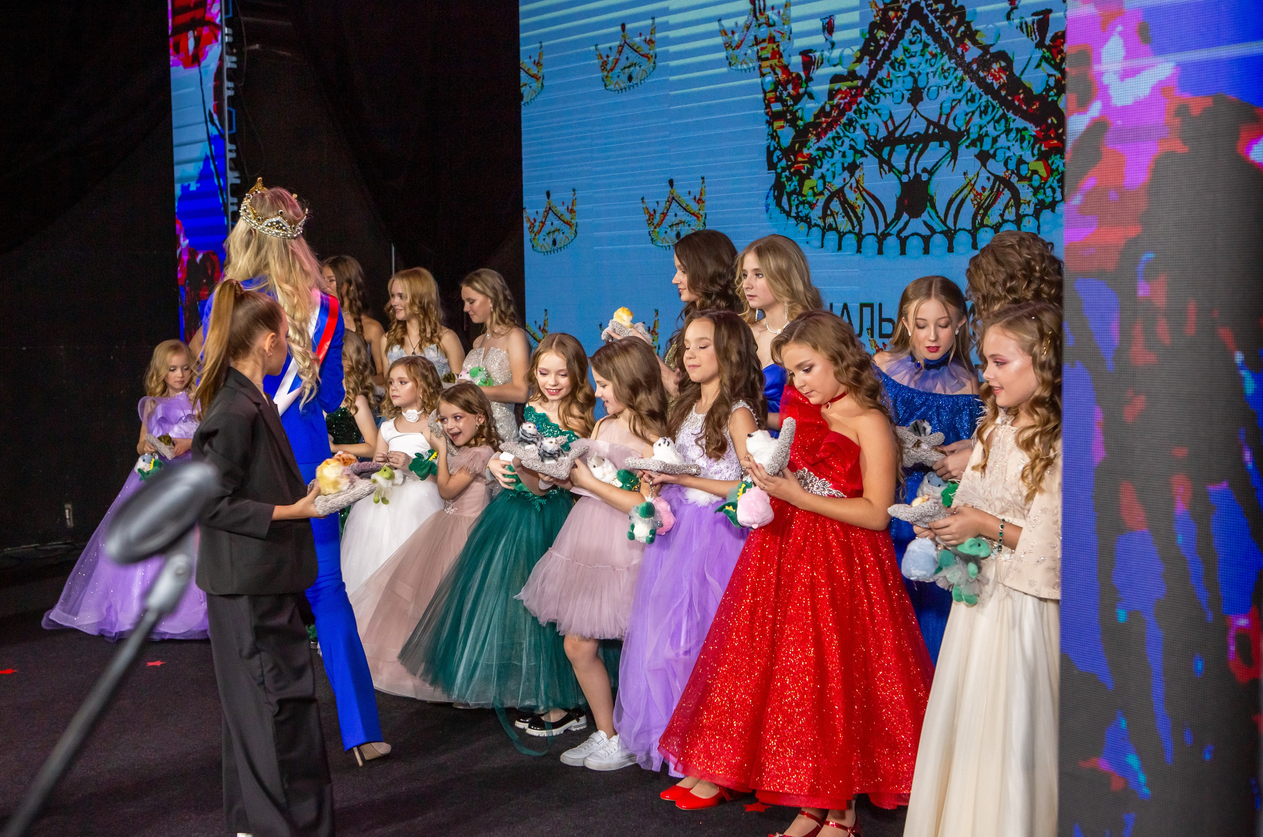 Юная королева Москвы 2024. Репортажный, семейный, свадебный, портретный фотограф