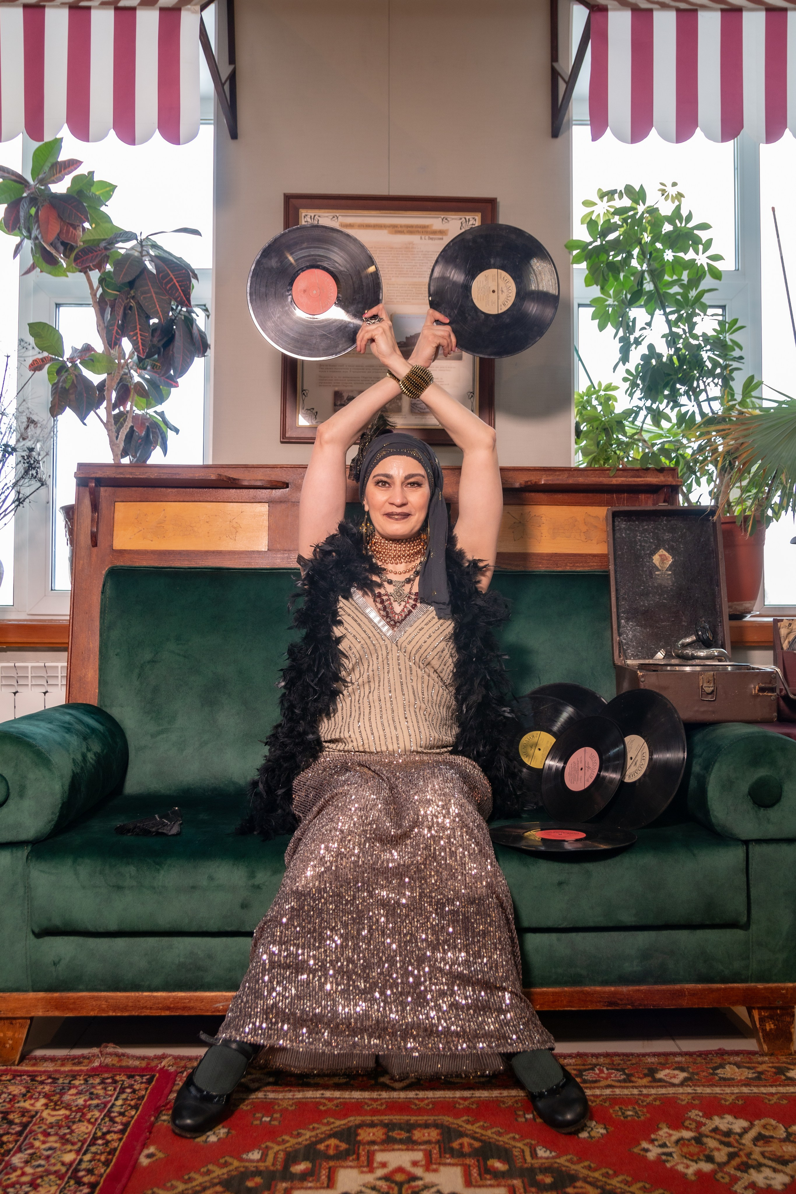 Танец в музее. Экспозиция Томск купеческий. Модель Лана Чернявская. Ваш фотограф Северск | Томск