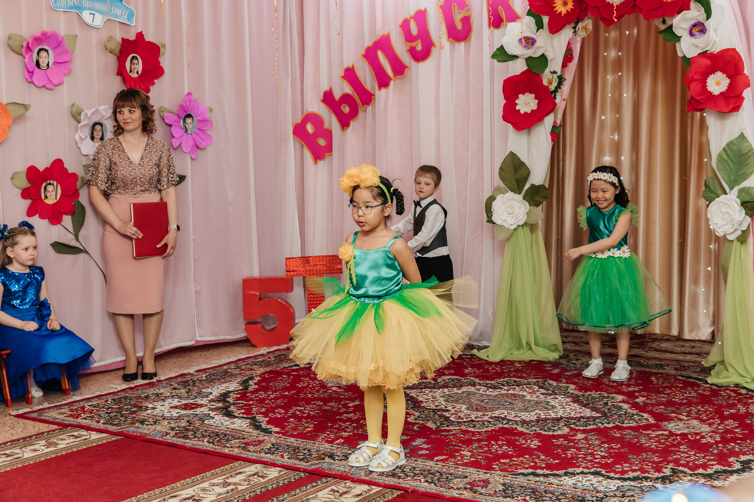 Выпускной Солнышко 2023. Воронистая Анастасия. Фотограф Якутия, Томпонский район