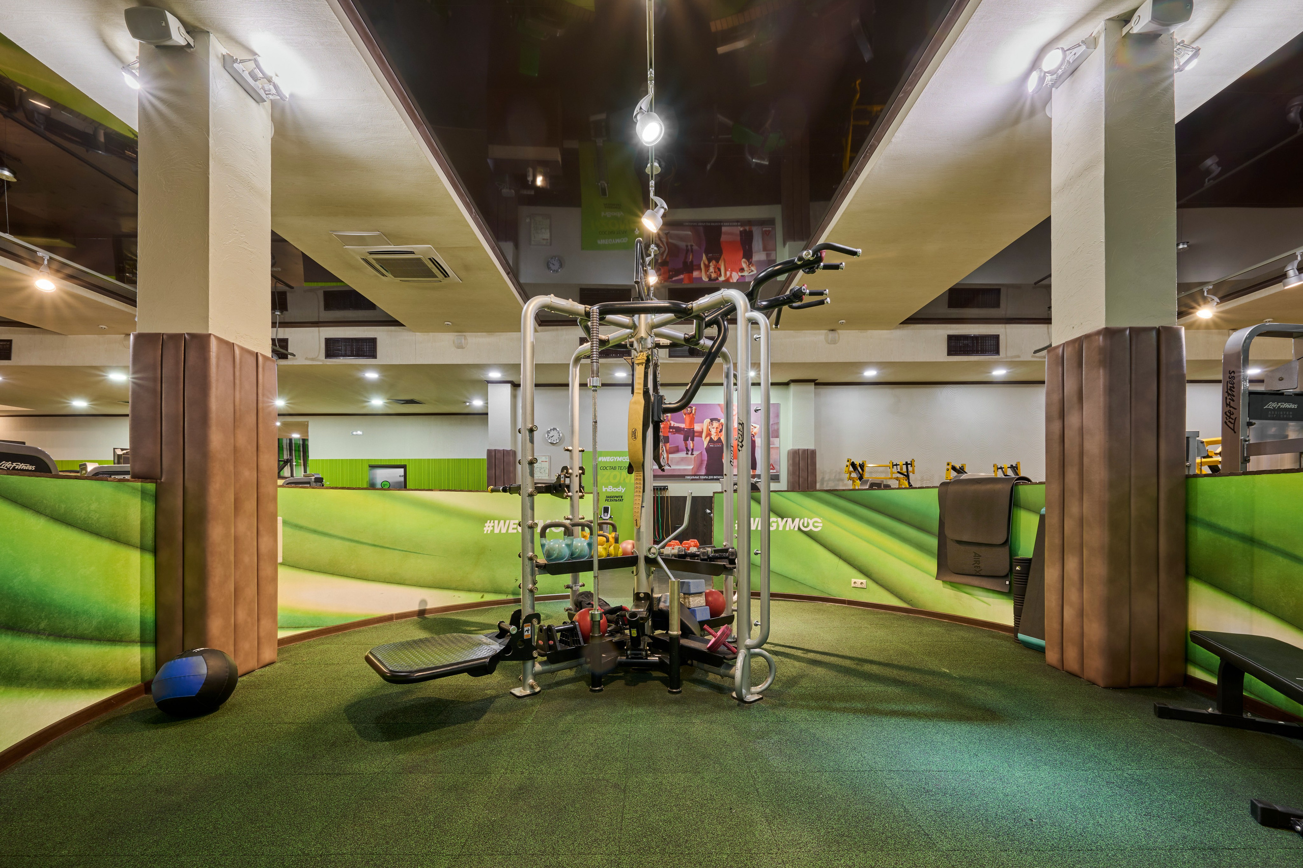Интерьерная съемка финесклуба WeGym ферганская. Спортивный фитнес фотограф-видеограф Алексей Нестеров