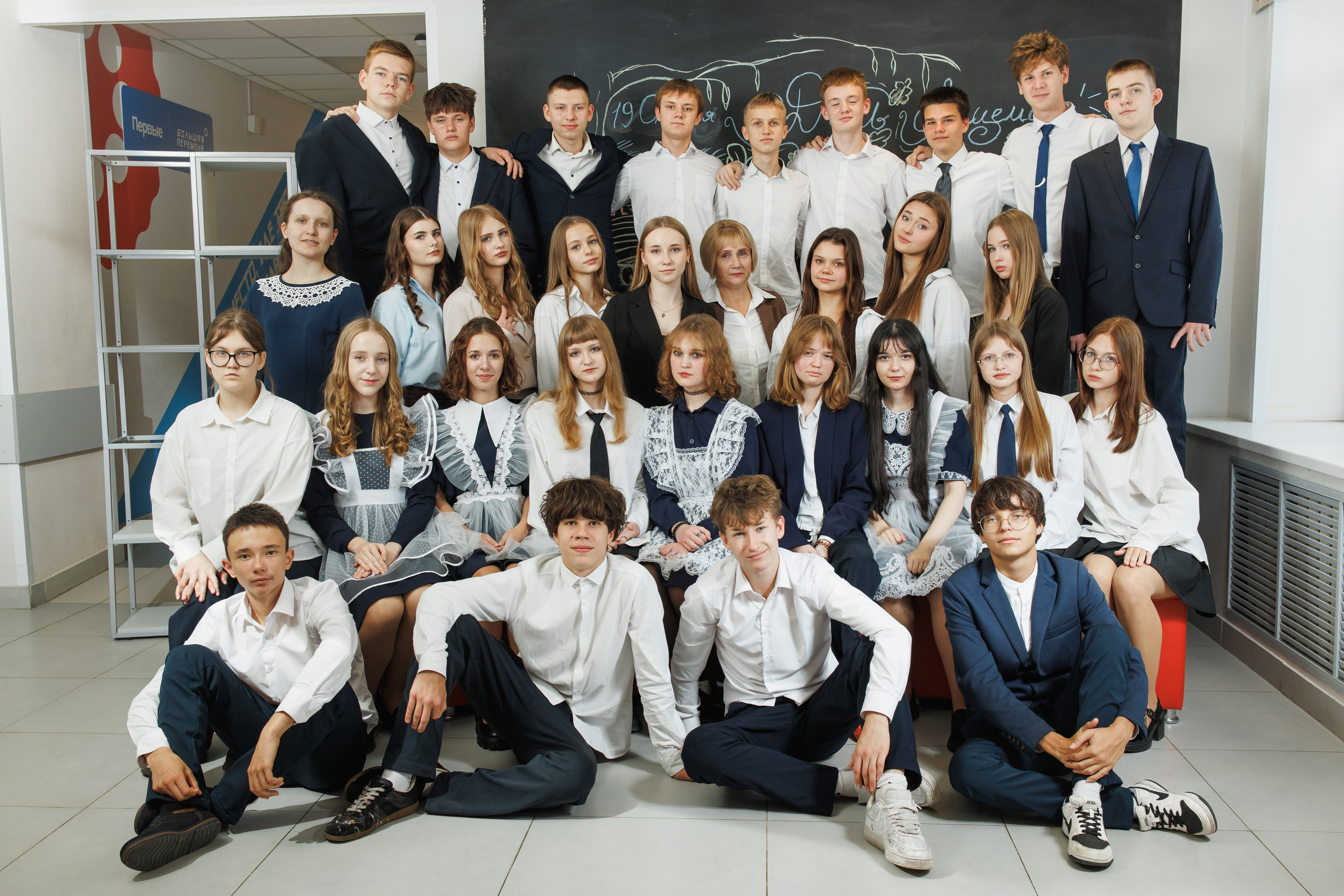 Локация для коллективных кадров № 4. Выпускные альбомы клевербук Воронеж