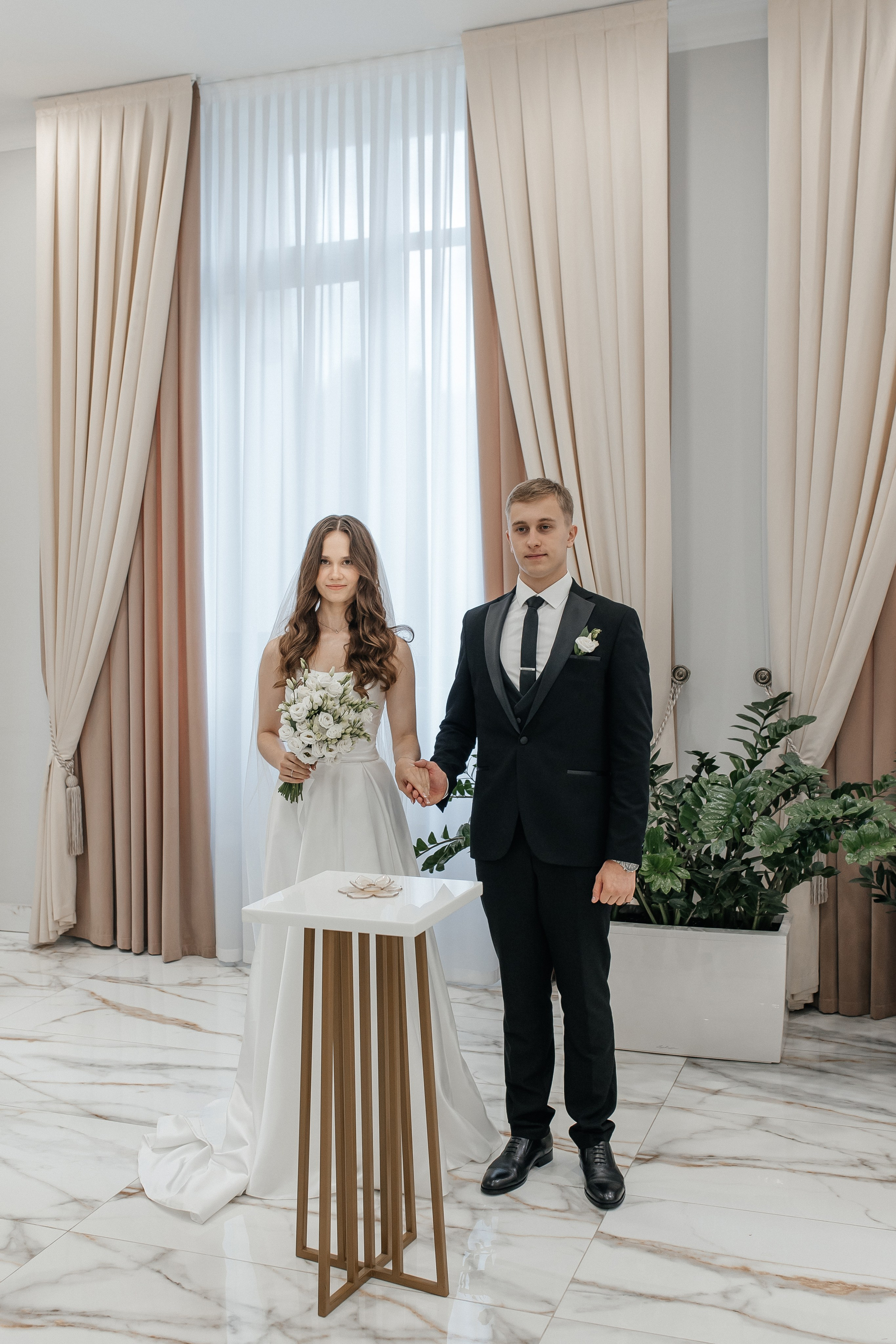 Регистрация брака в Шипиловском дворце бракосочетания. Свадебный фотограф в Москве Дарья Олендарёва