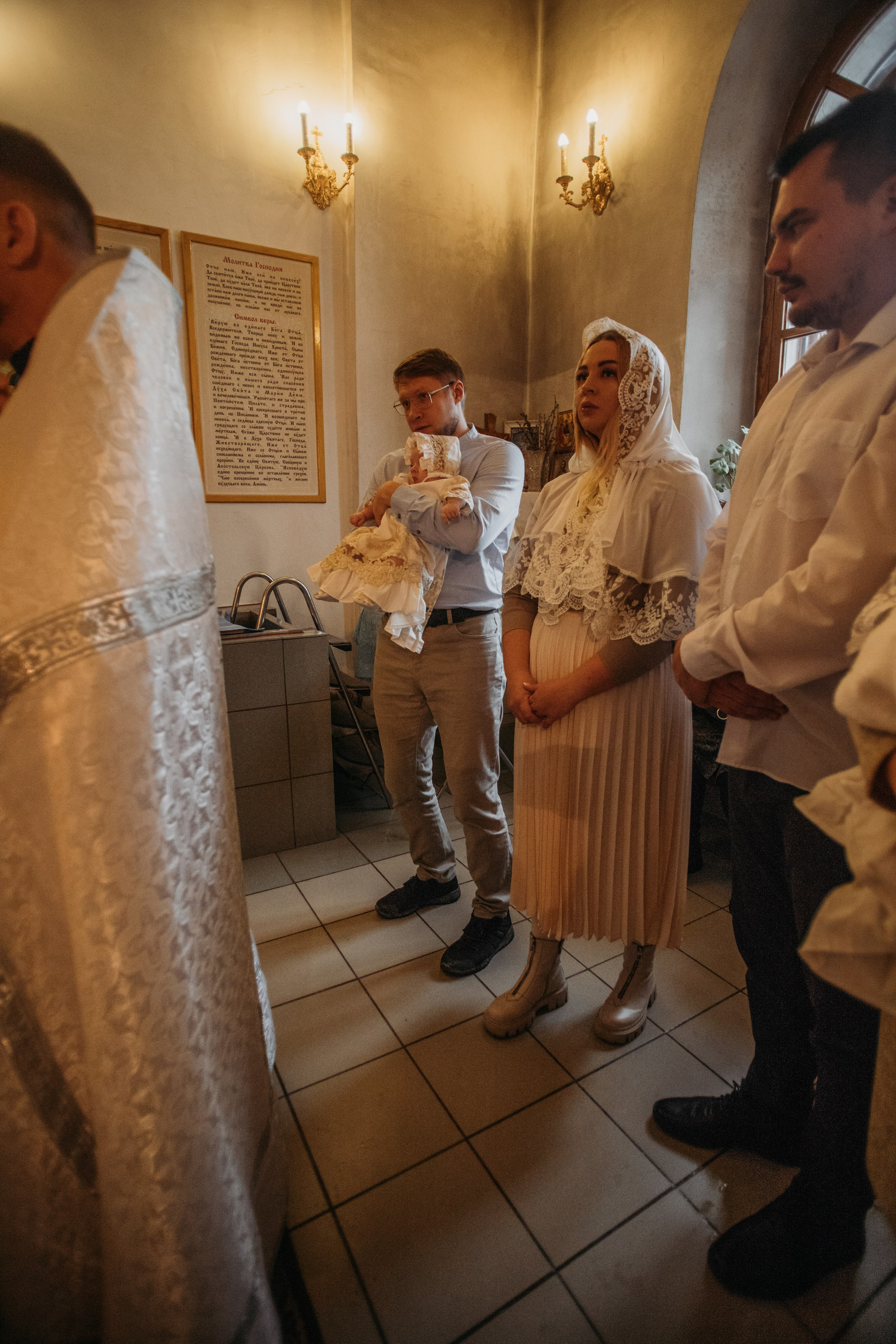 Крещение Аглаи. Венера Гайн. Репортажный фотограф  Тюмень. Обучение фотографии с 0