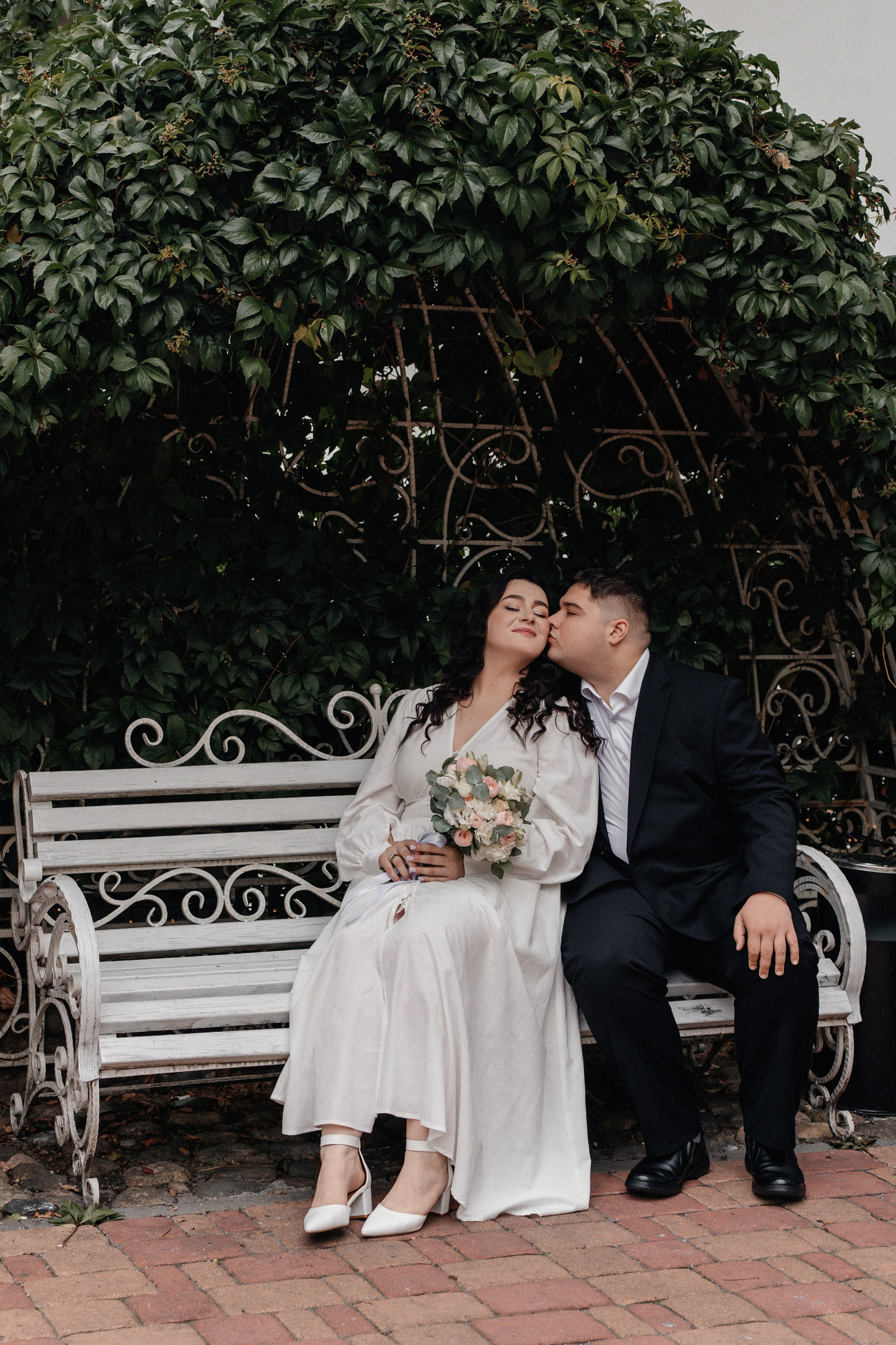 Юля и Дима прогулка в Троицком предместье. Ваш семейный фотограф в Минске — Вика Трегубова