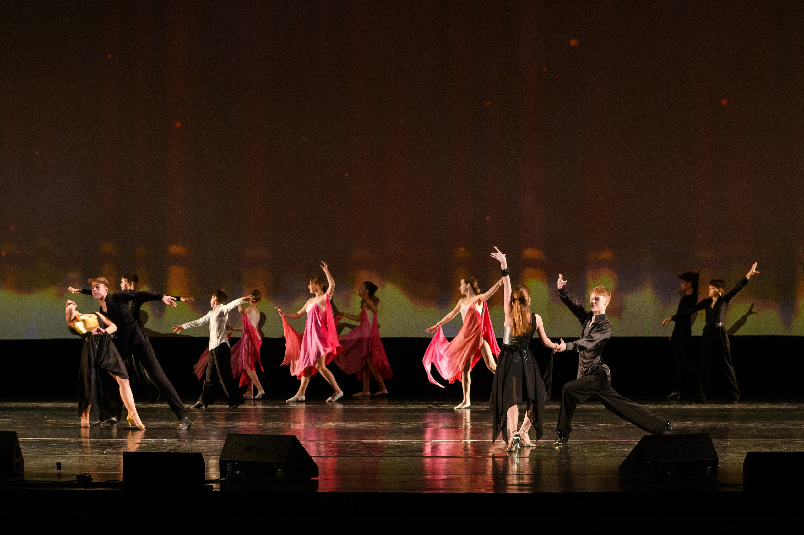 23 апреля, часть 2, БКЗ Октябрьский, г. Санкт-Петербург. Золотое яблочко