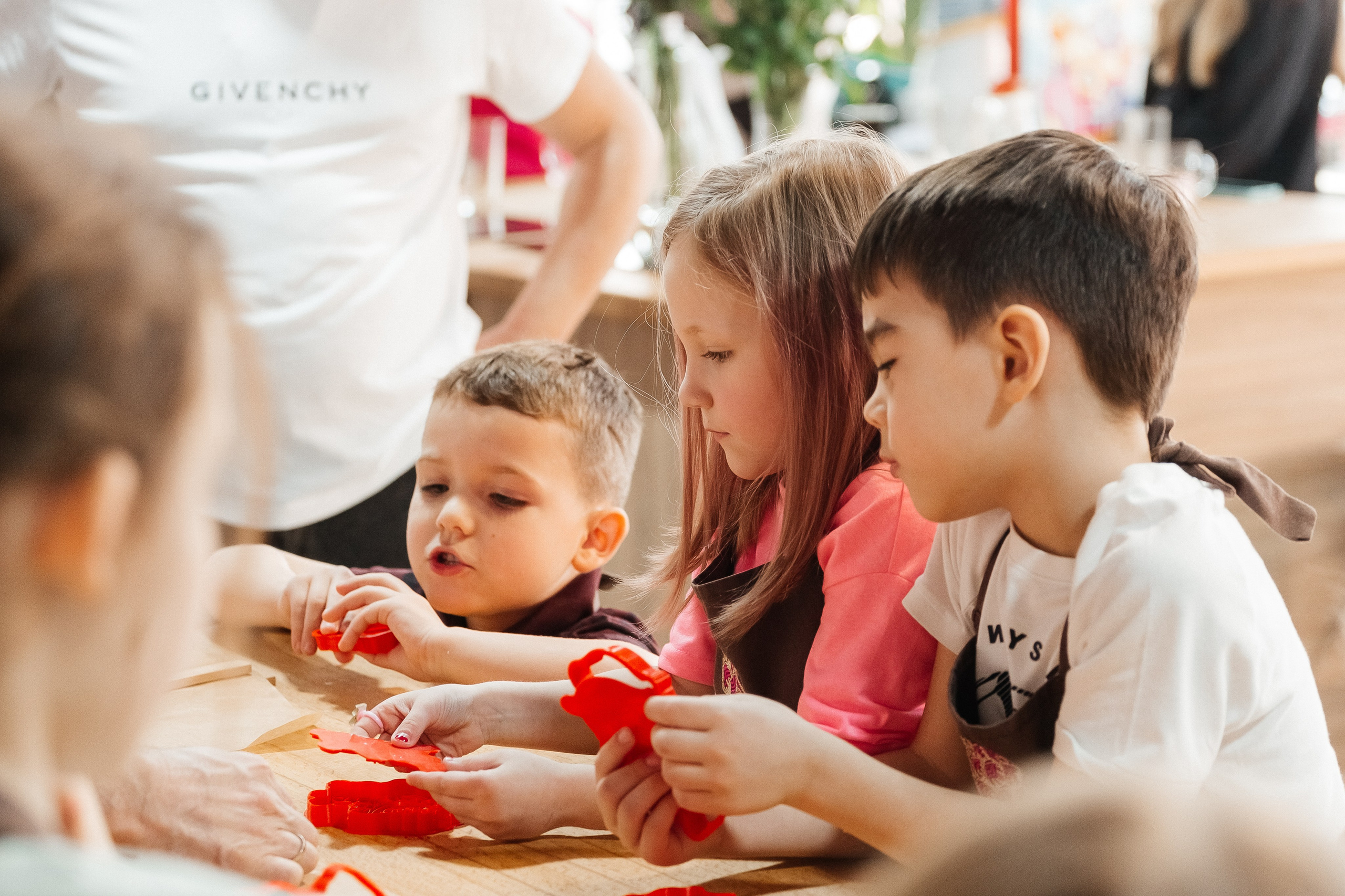 Детский мастер-класс в «АРТиШОК». Фотограф Кемерово | Сергей