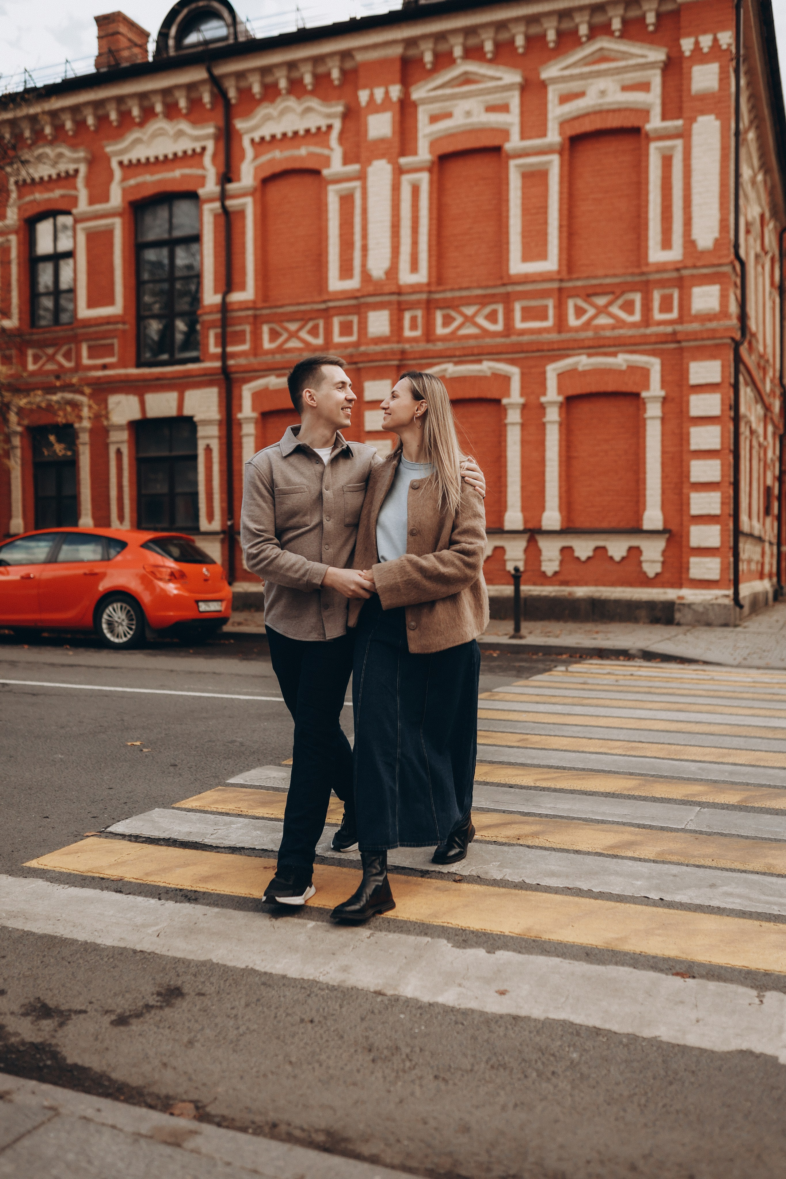 Lovestory фотосессия фотосессия пары камерная свадьба свадьба для двоих. Семейный фотограф Виолетта Ватман