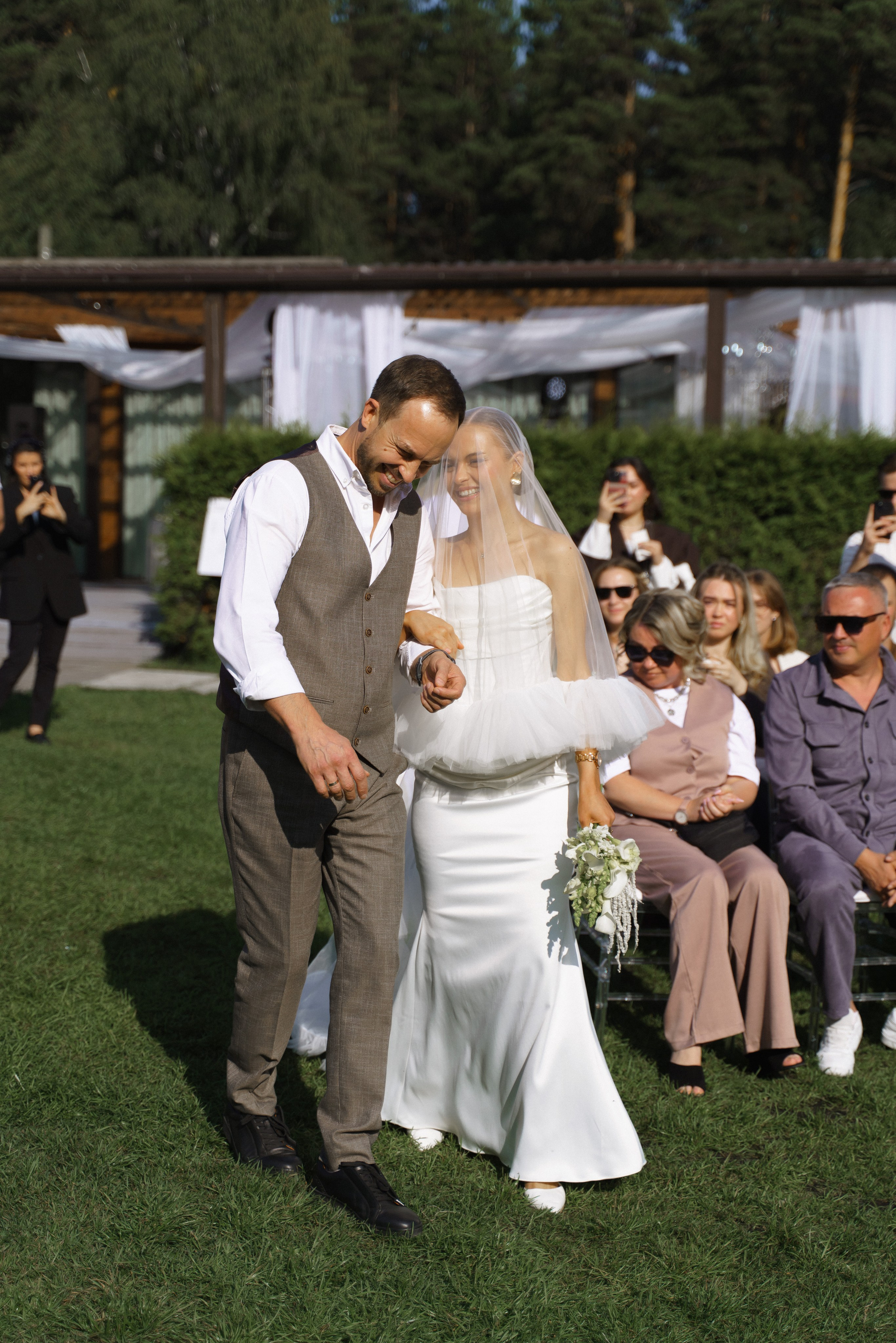 Александр и Дарья. Свадебный фотограф Анастасия Хабарова в Новоуральске и Екатеринбурге