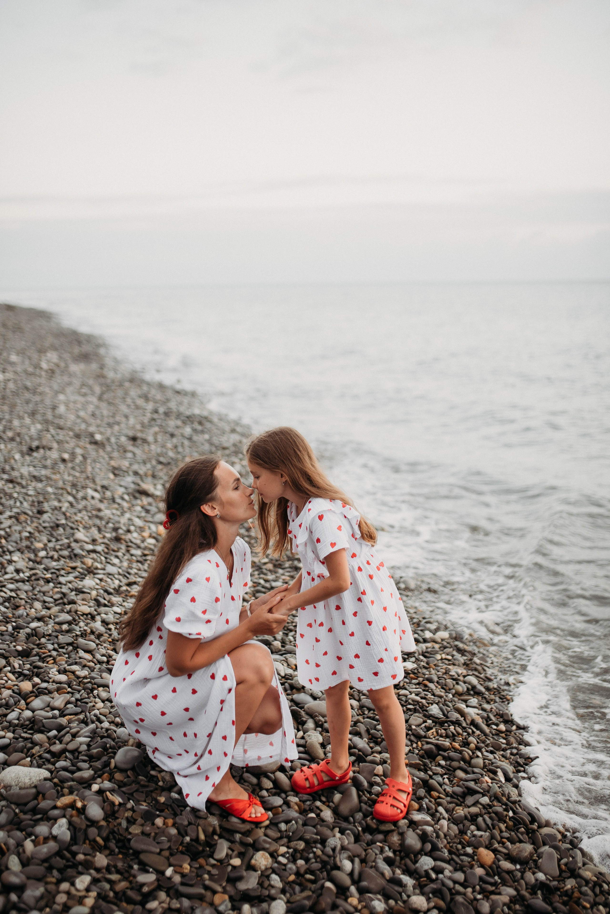 Семейная морская фотосессия на берегу Сочи. Фотограф в Сочи — Маргарита Поганова