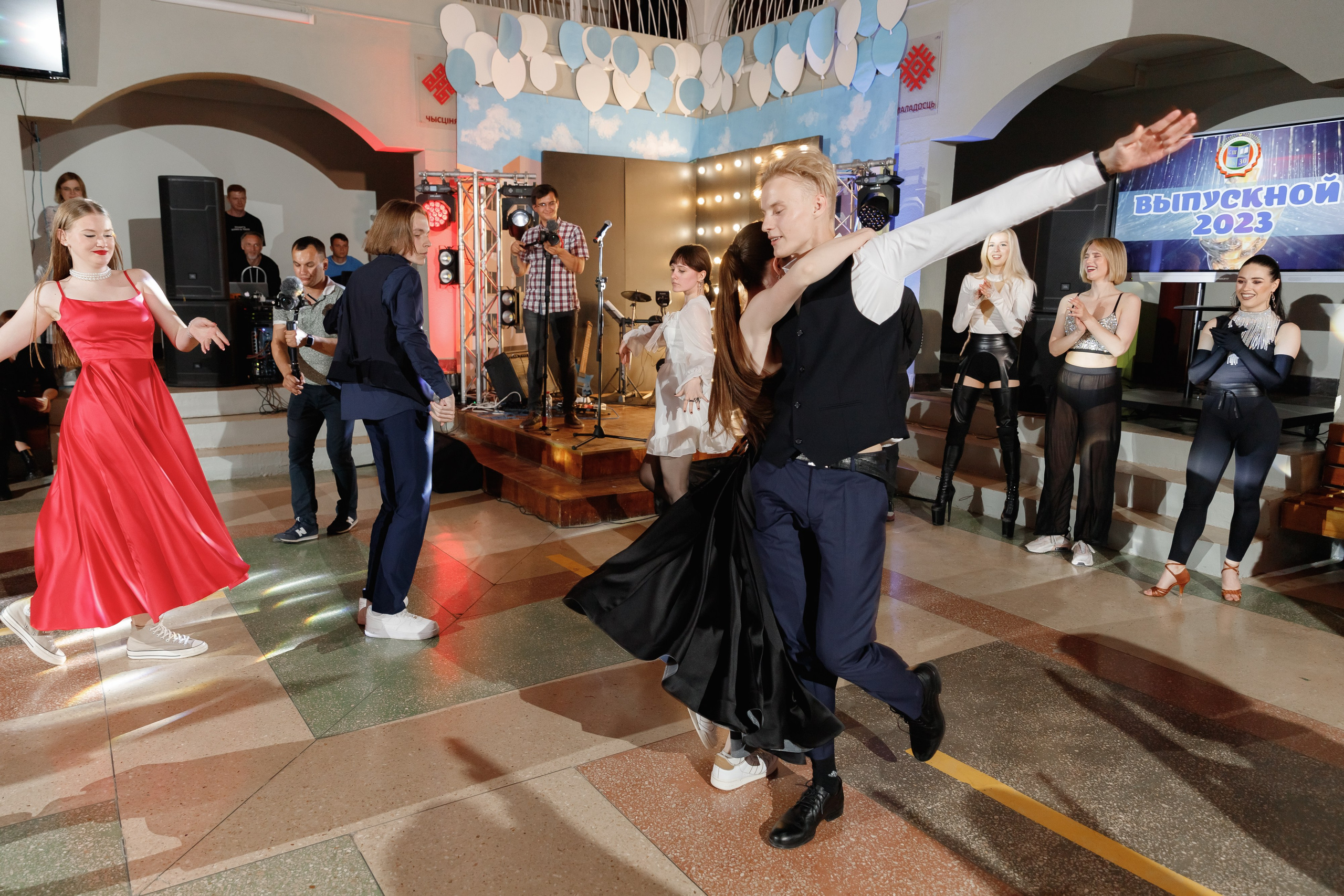 Школьный выпускной 2023 год в Минске. Свадебный фотограф в Минске/Беларуси Сергей Спиридонов