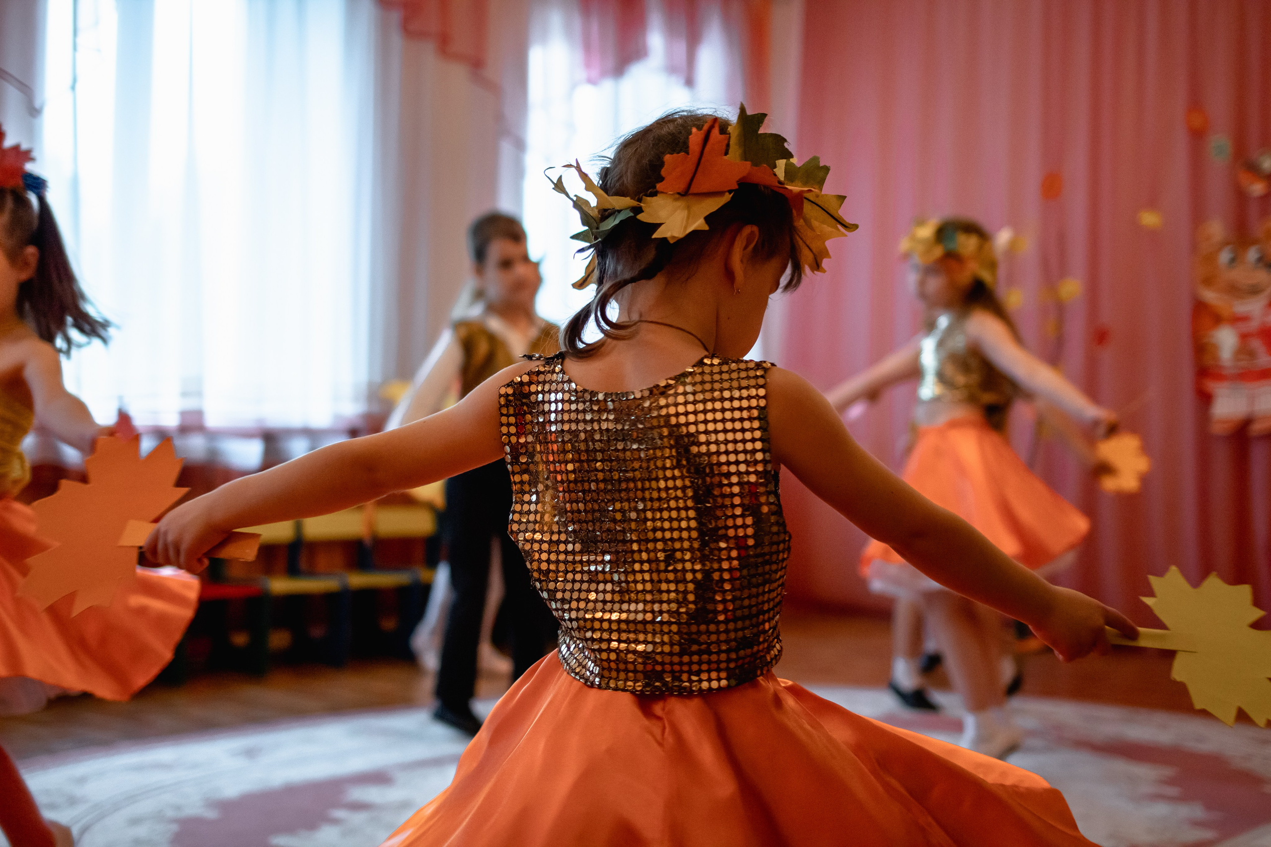 Осенний праздник в детском саду. Маргарита. Семейный фотограф в Минске Приболовец Светлана
