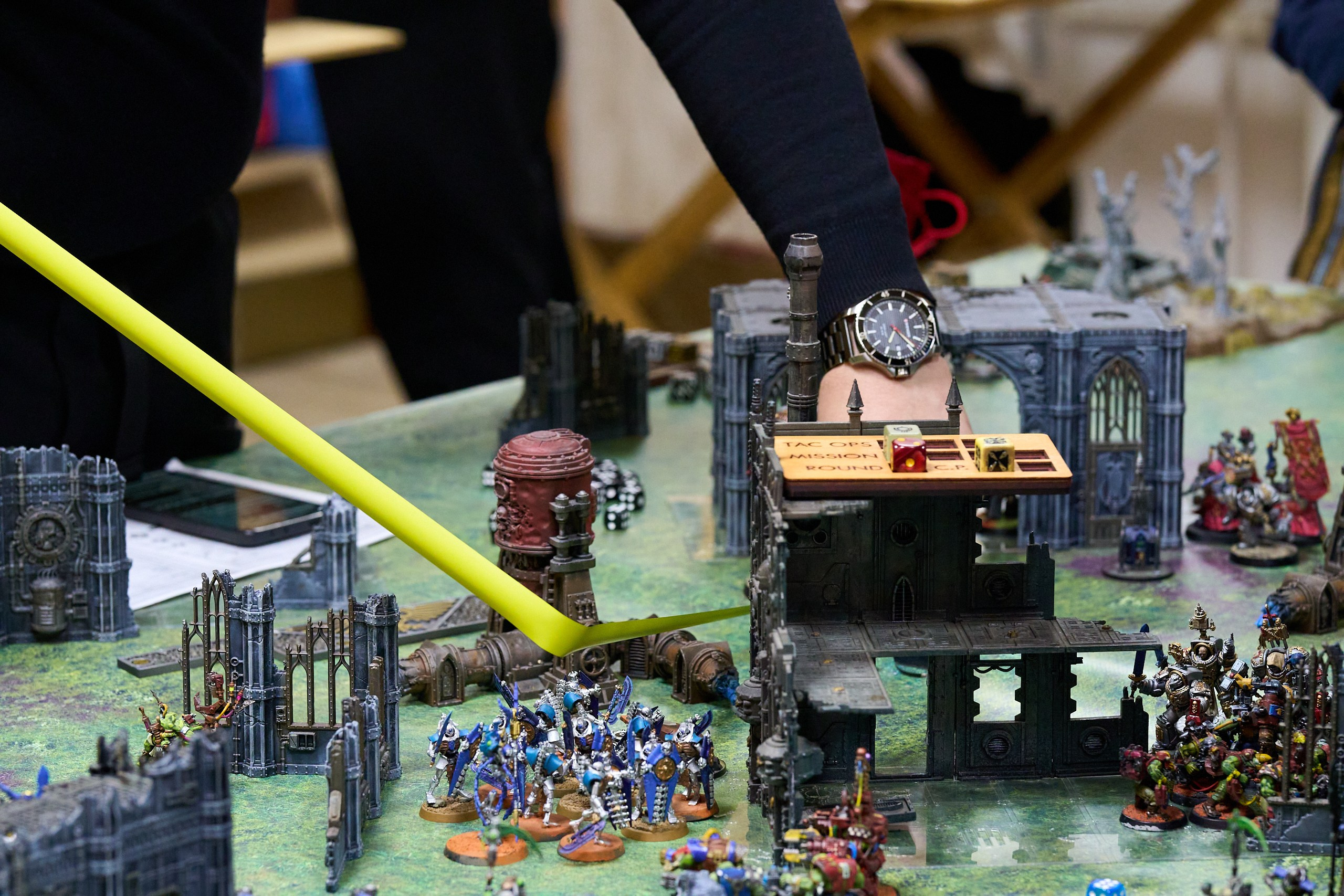 М-м-м, рулетка. Надеюсь, дюймовая.