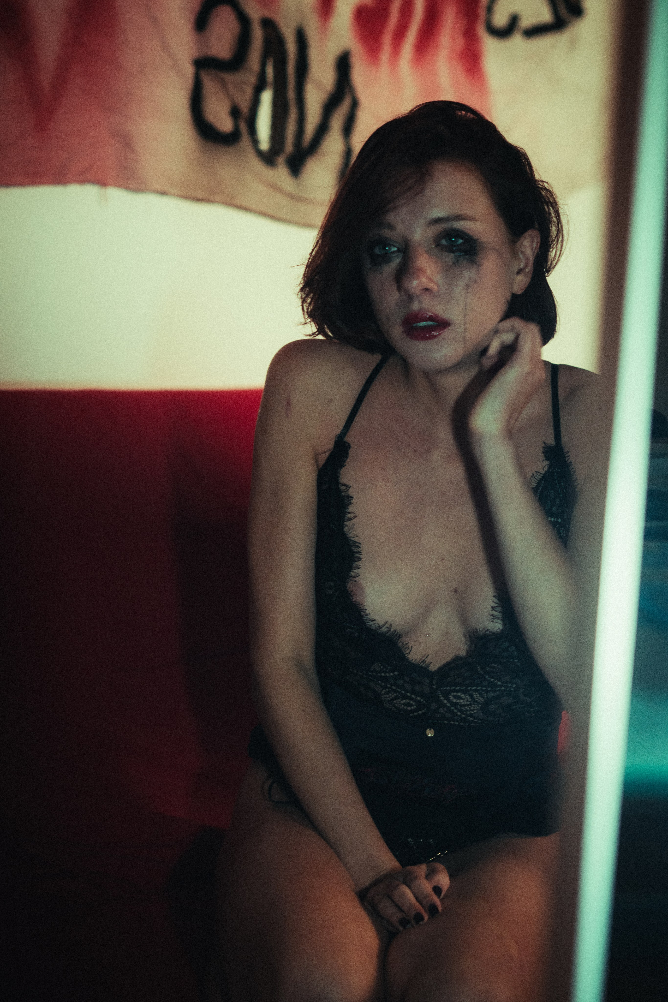 Des millions pour vos bombes des miettes pour nos vies. Фотограф Париж / Photographer Paris