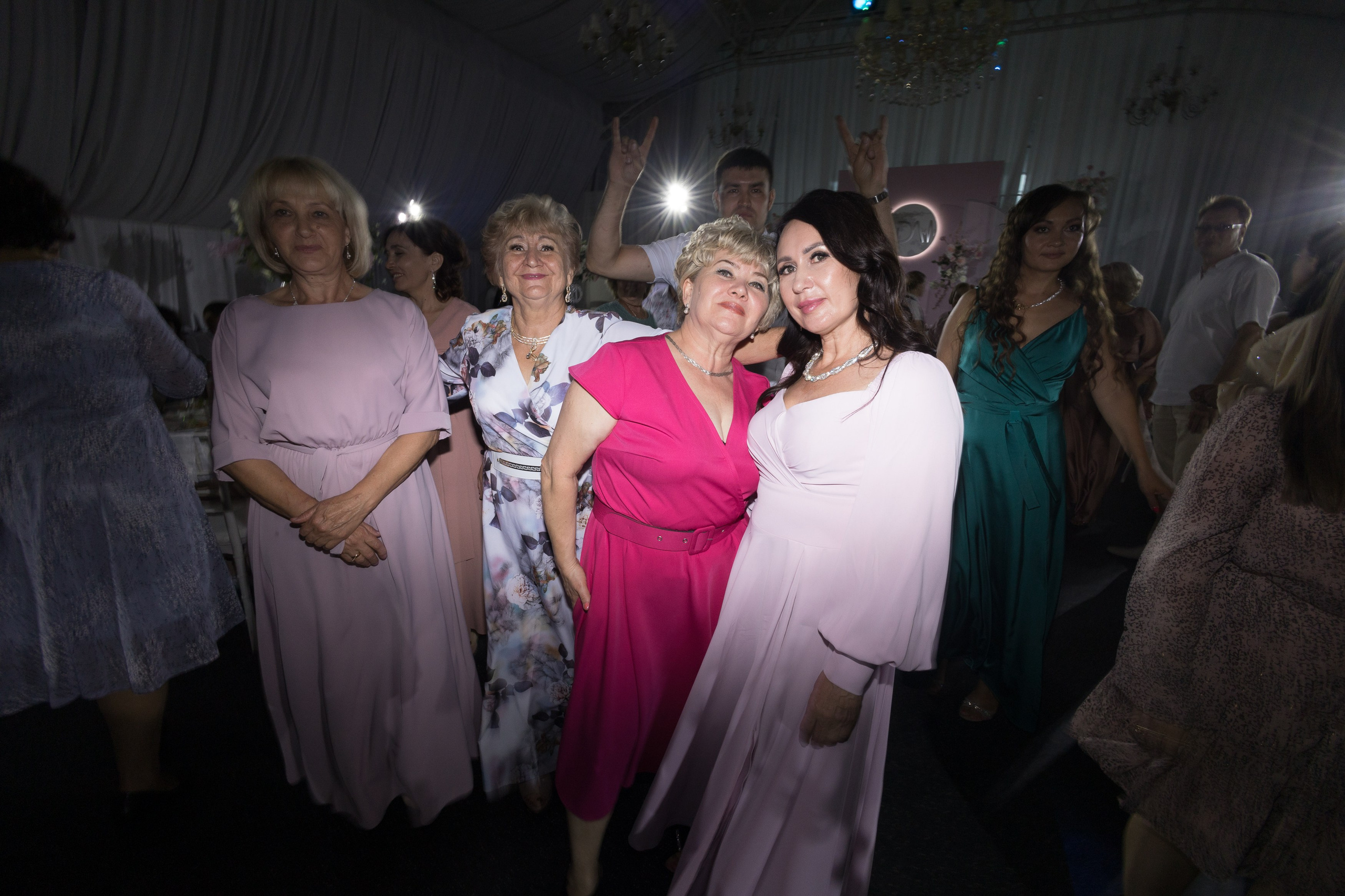 Свадебный фотограф Уфа — Руслан ГабдлисламовЖивые эмоции, красивые кадры, воспоминания на всю жизнь.Работаю по всей Республике Башкортоста. Свадебный фотограф Уфа Руслан Габдлисламов