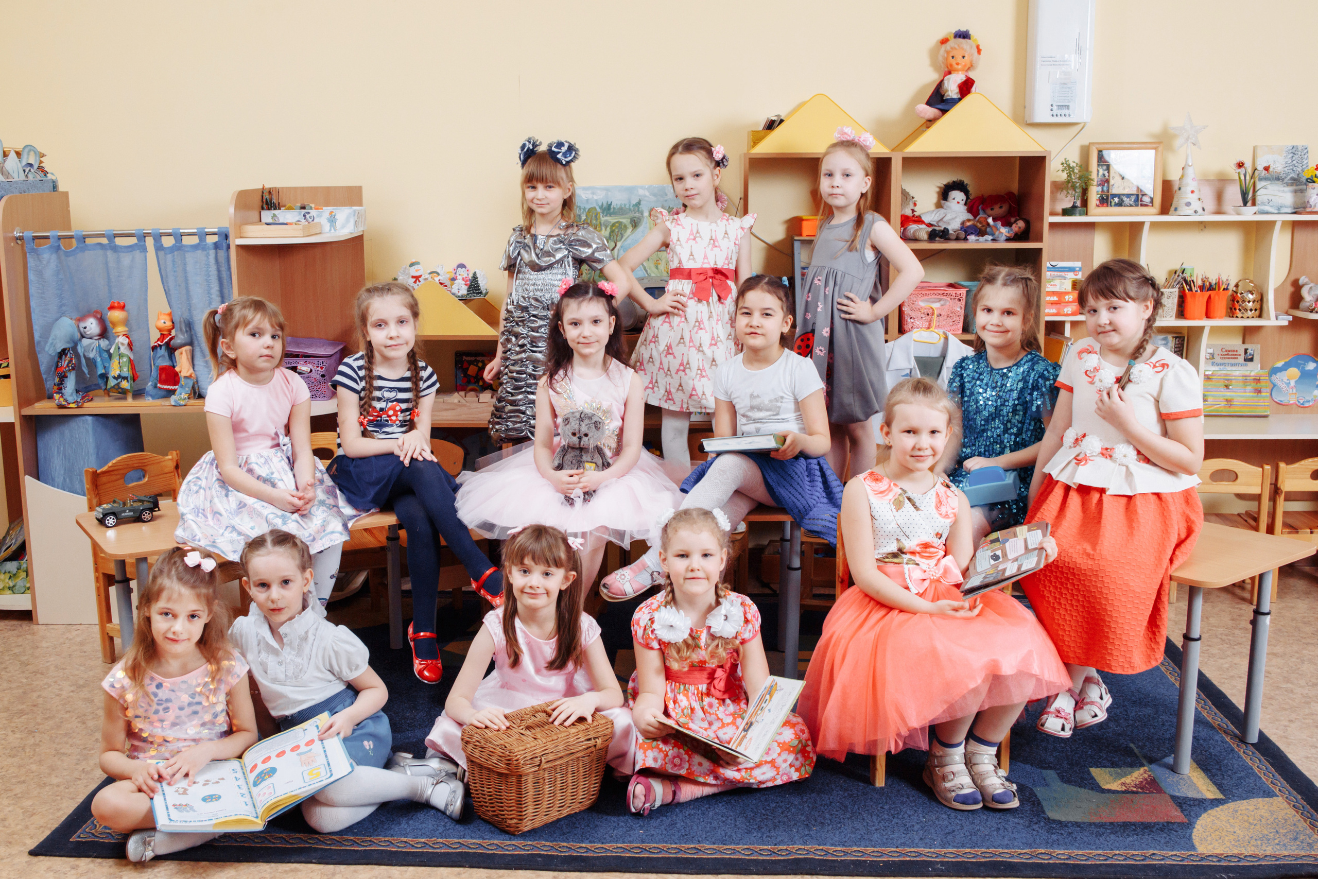 Выпускные альбомы для детского сада в Твери. Студия школьной фотографии в Твери. Выпускные альбомы в Твери