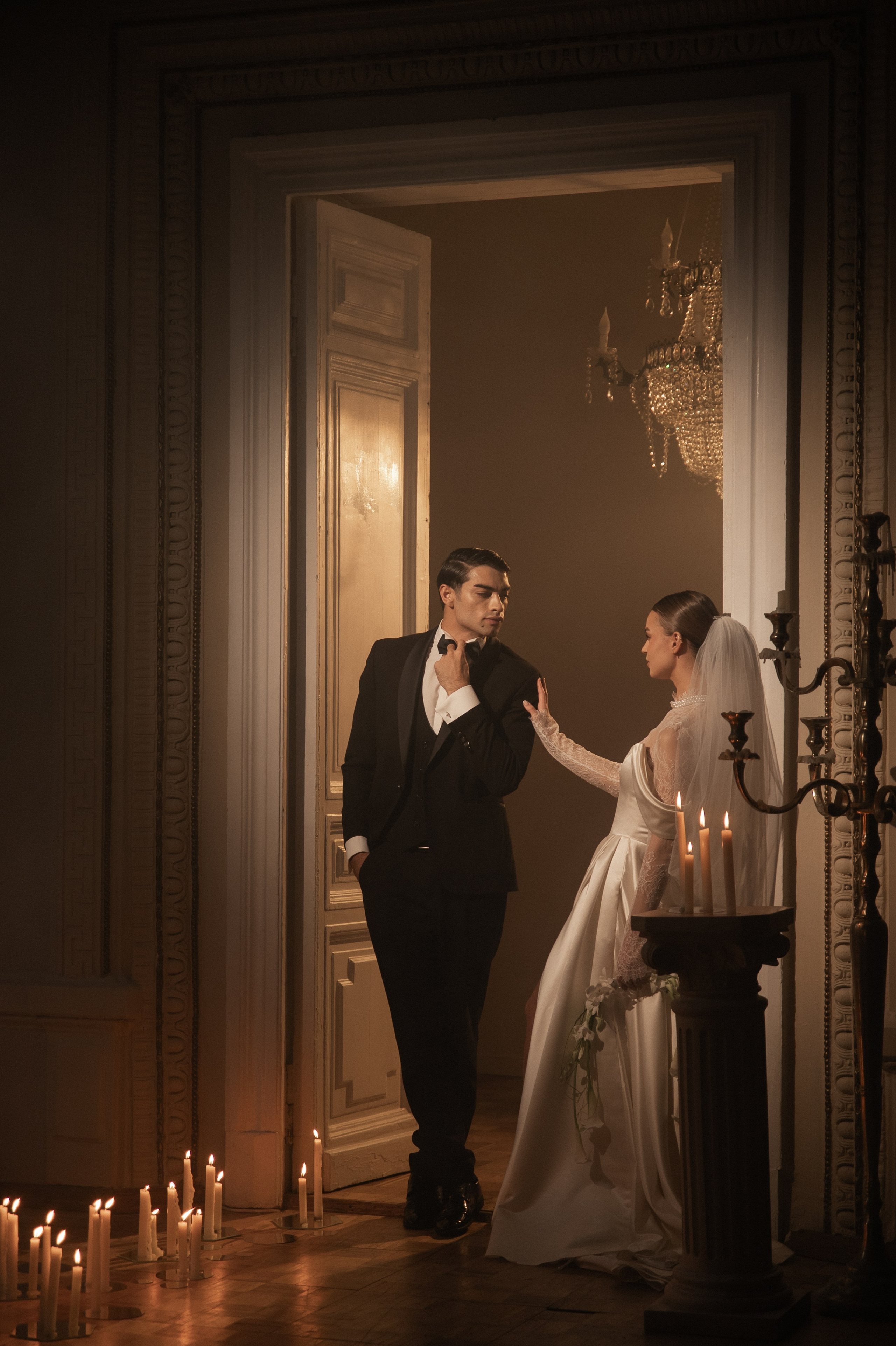 Камерный свадебный ужин при свечах в старинном особняке в фотостудии 21. Kult. Ярослава Ерина — свадебный фотограф в Москве