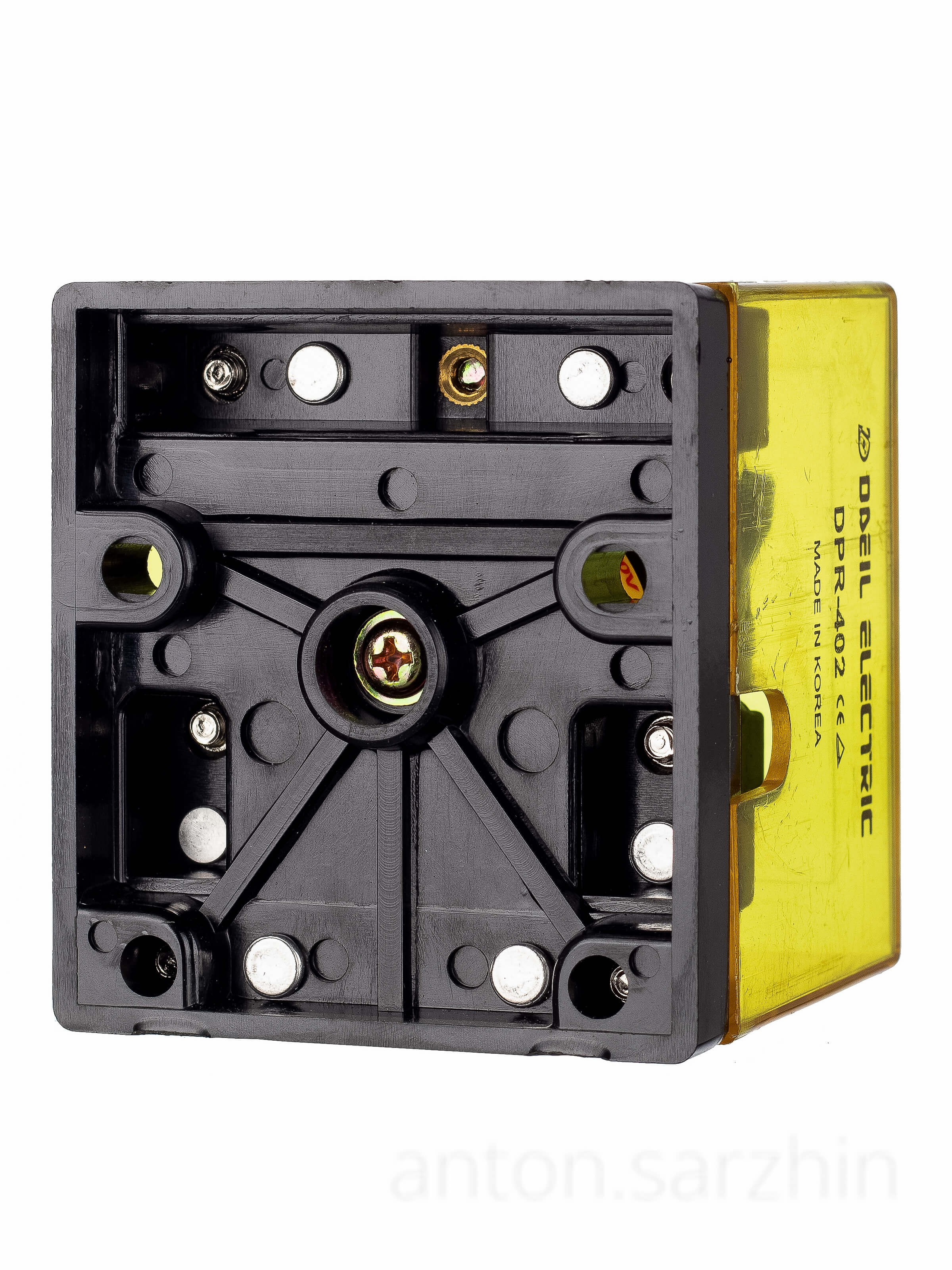 Предметное фото реле