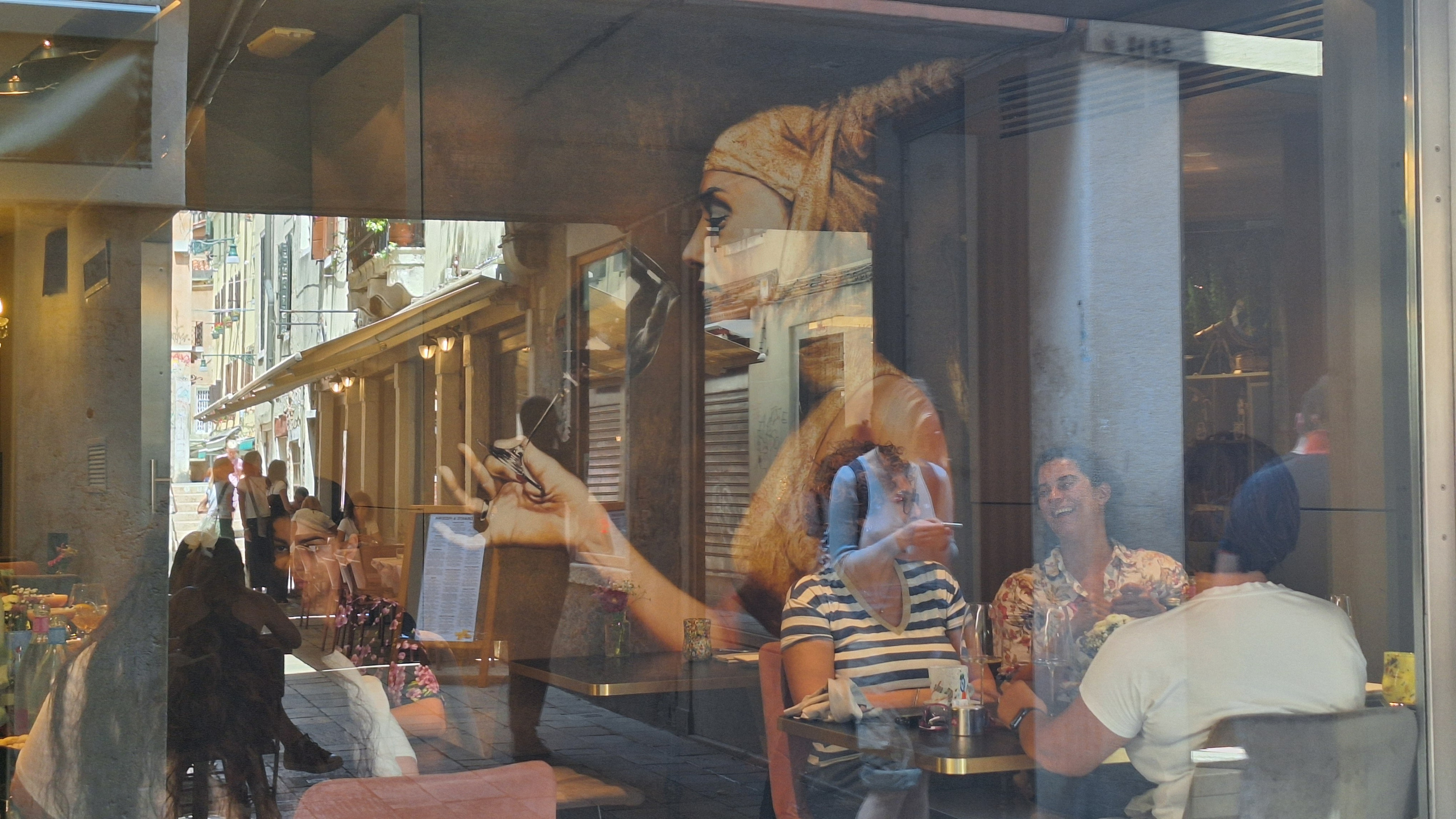 Riflessi. Fotografo Alina Imanbaeva Trieste e FVG