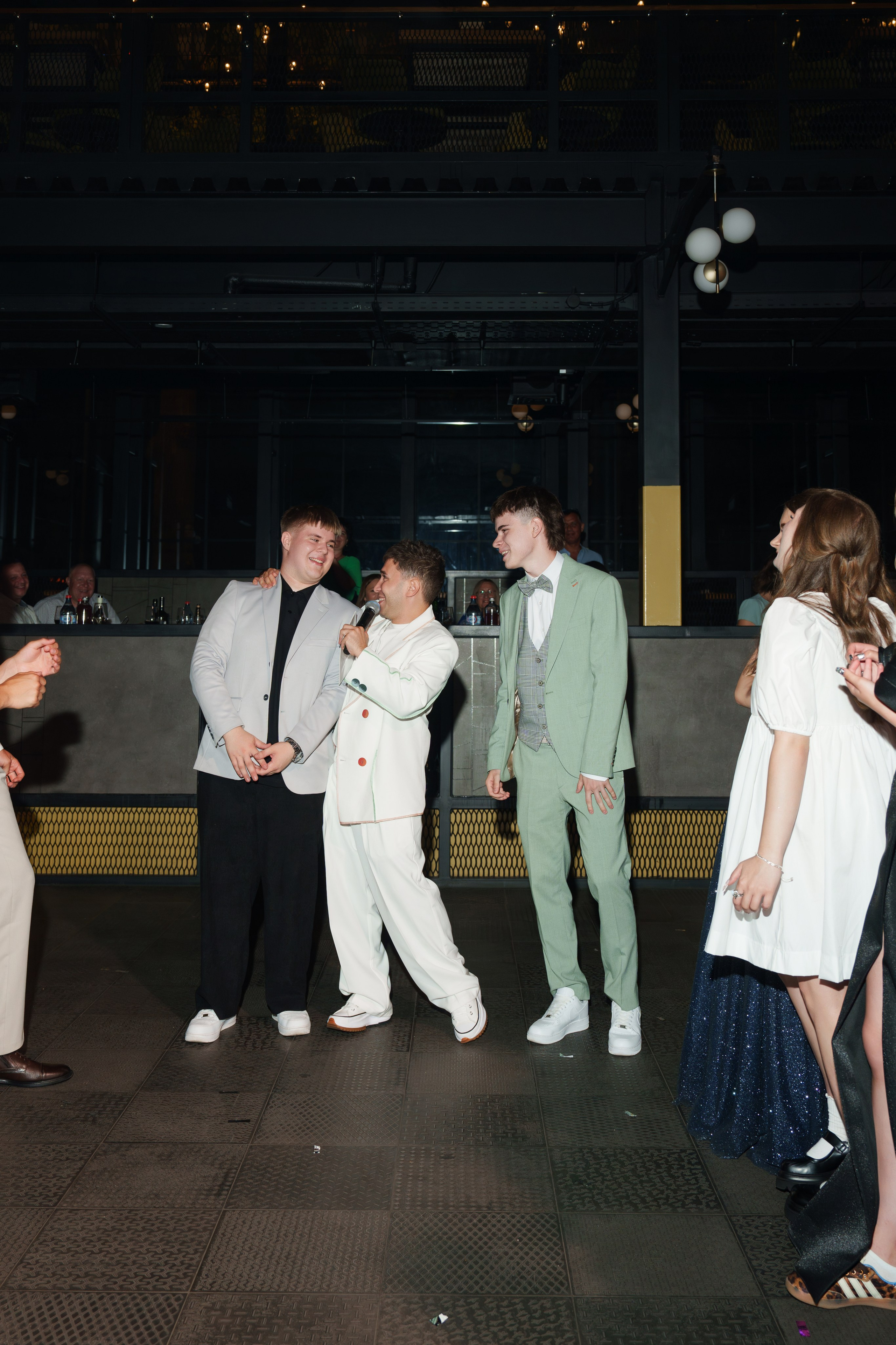 Выпускной лицея 27 (вечеринка). Свадебный и репортажный фотограф Элина Козырьянова