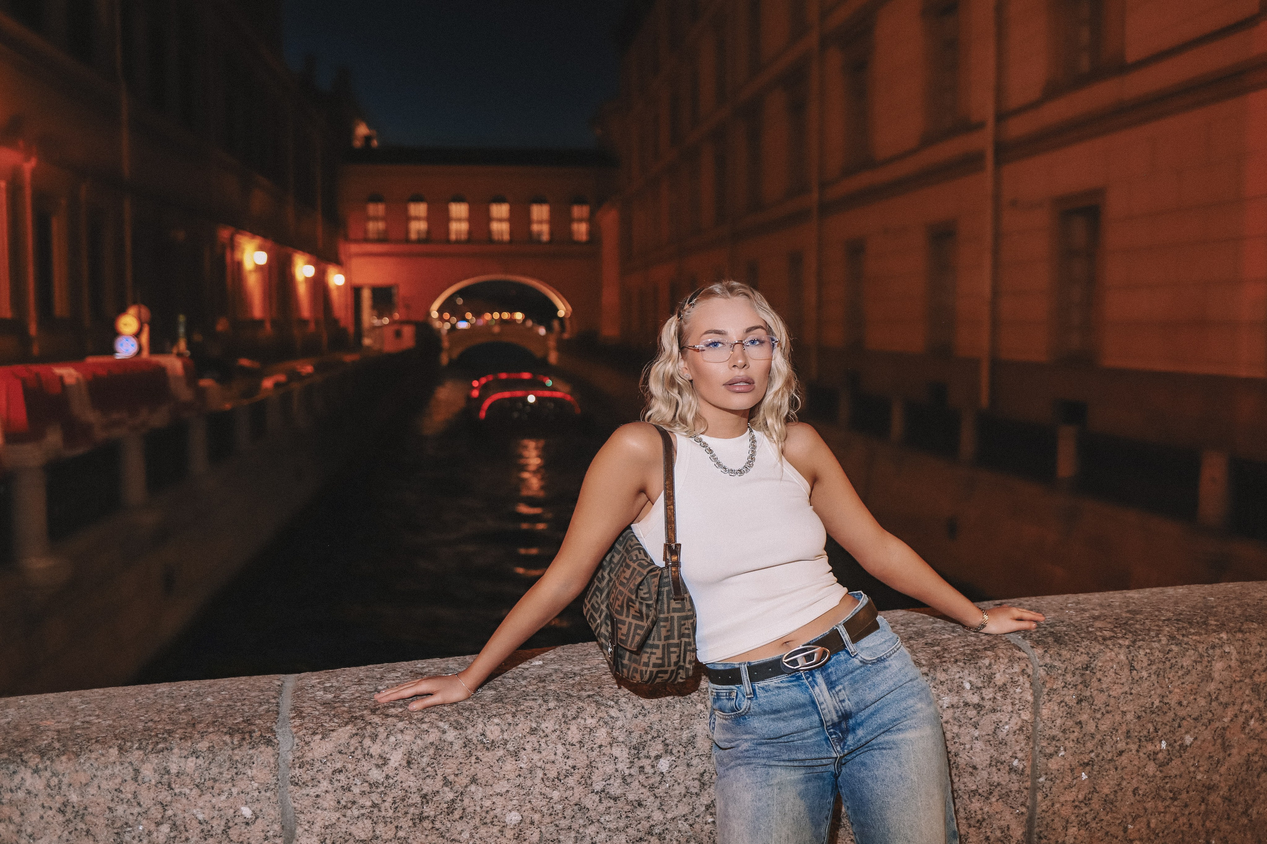 Полина — вечерний Петербург, съёмка со вспышкой | О. Беляева. Фотограф Олеся Беляева | Санкт-Петербург и Ленобласть