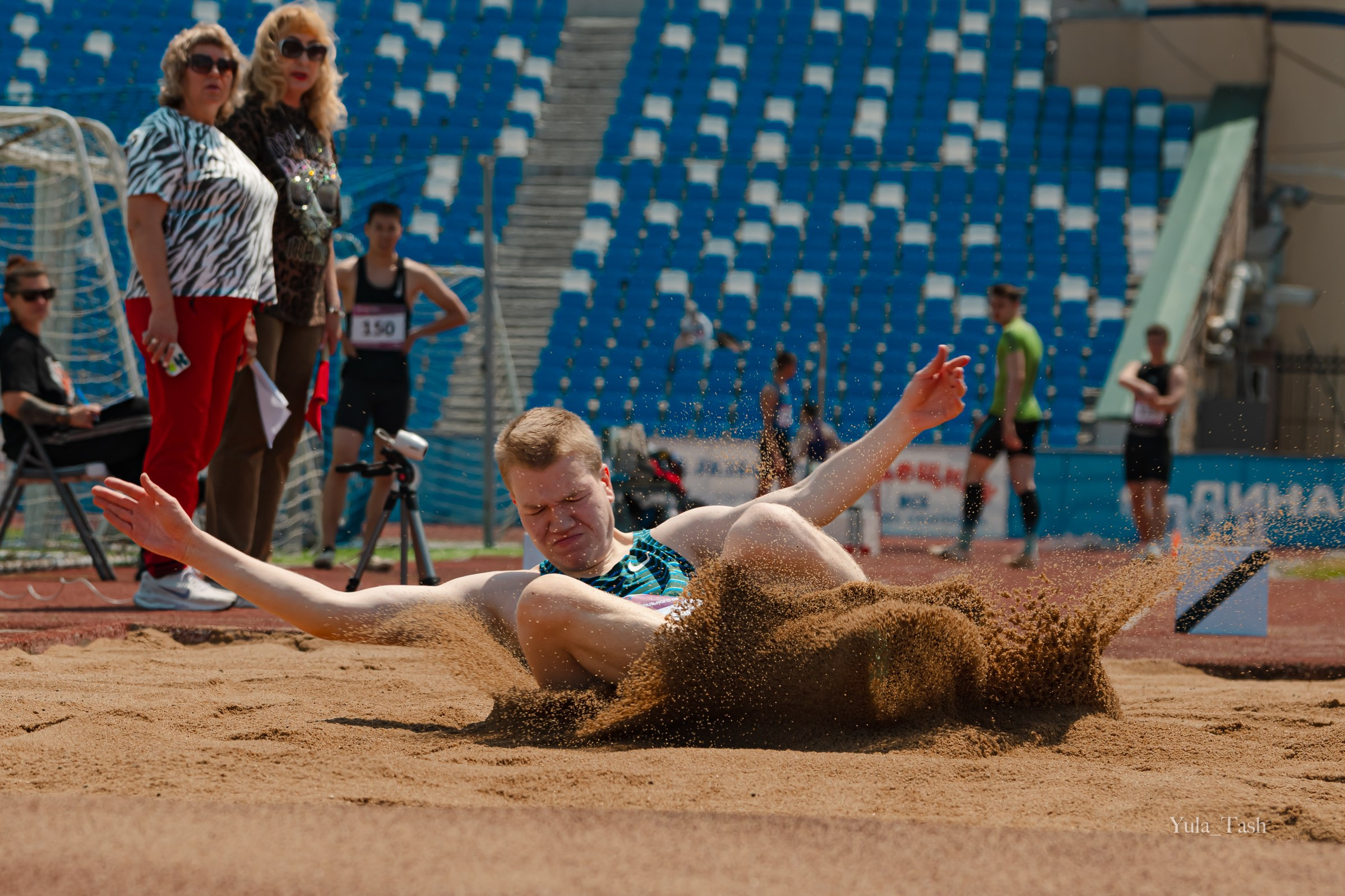 ЧЕМПИОНАТ И ПЕРВЕНСТВО ДФО ПО ЛЕГКОЙ АТЛЕТИКЕ. ЛЕТО 2025. Любимый фотограф