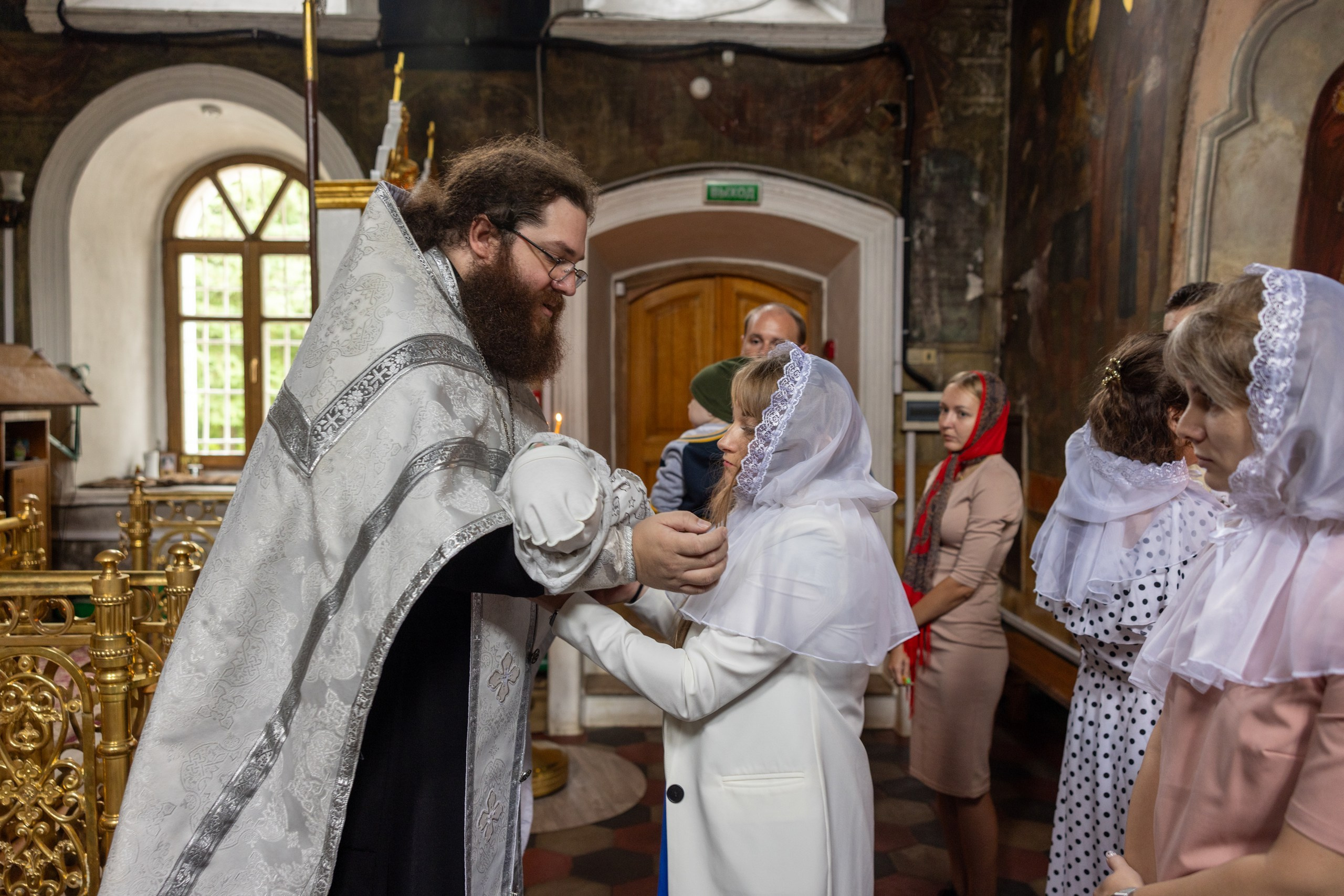 Образец репортажа крещения оригиналы, без искажений, без вспышки, светосильная оптика!. Фотограф в Туле Крупский АнДРей. Фотостудия «КАДР71» в Туле