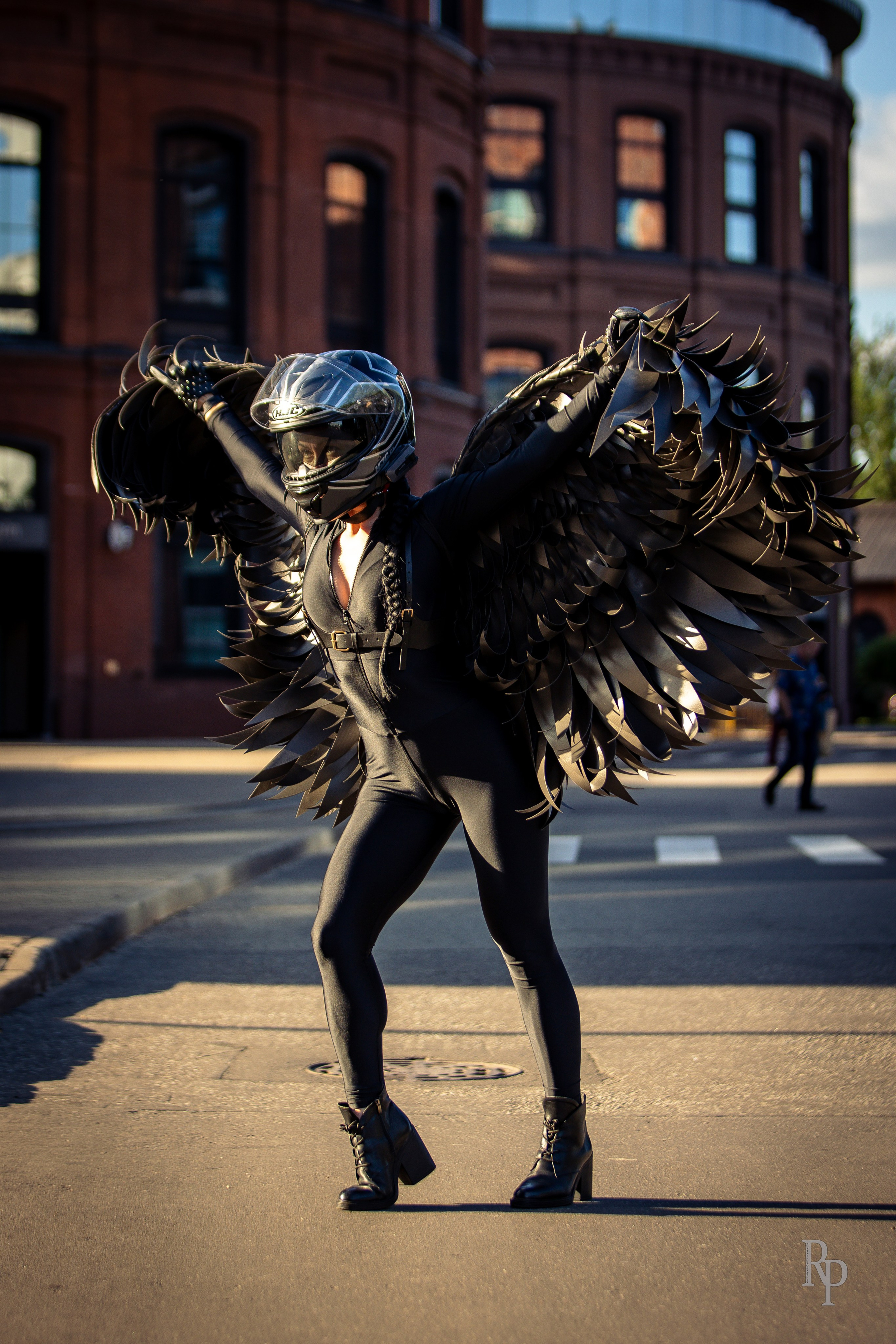 «Angel and demon». Rusty Photographer